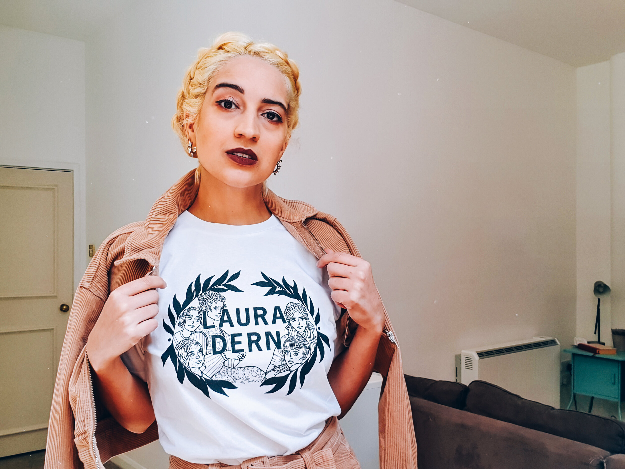 LAURA DERN T-Shirt | LITTLE WOMEN EDITION