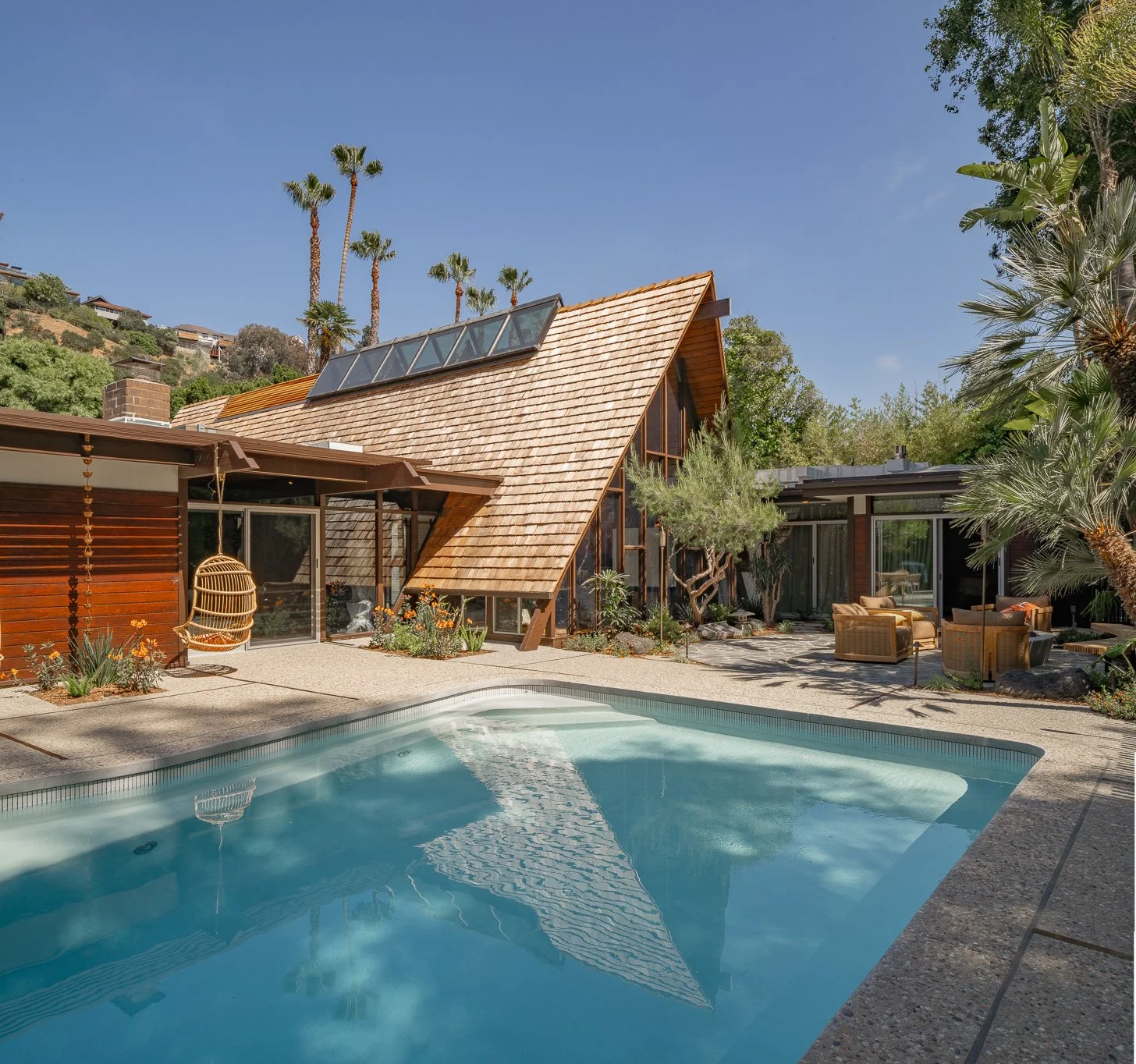 34 - NWGC Tiki_S7R1781-Pano.jpg