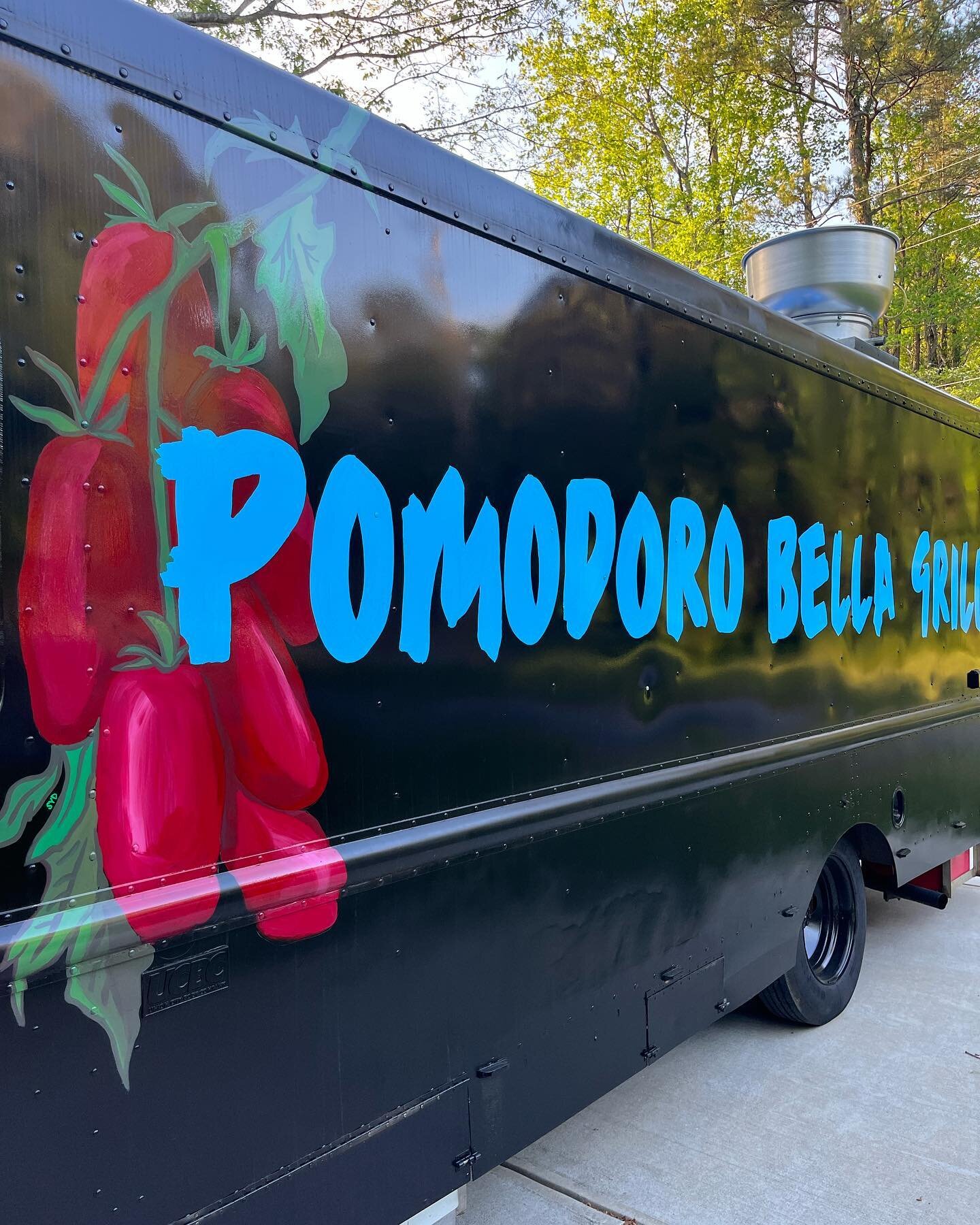 No filter needed for this popping beauty! Absolutely love how this food truck turned out. 2 logos and 3 menu boards for @pomodorobellagrill opening this summer!🍅🍅🍅 Link in bio for a quote if you want a hand painted truck of your own! I travel for 
