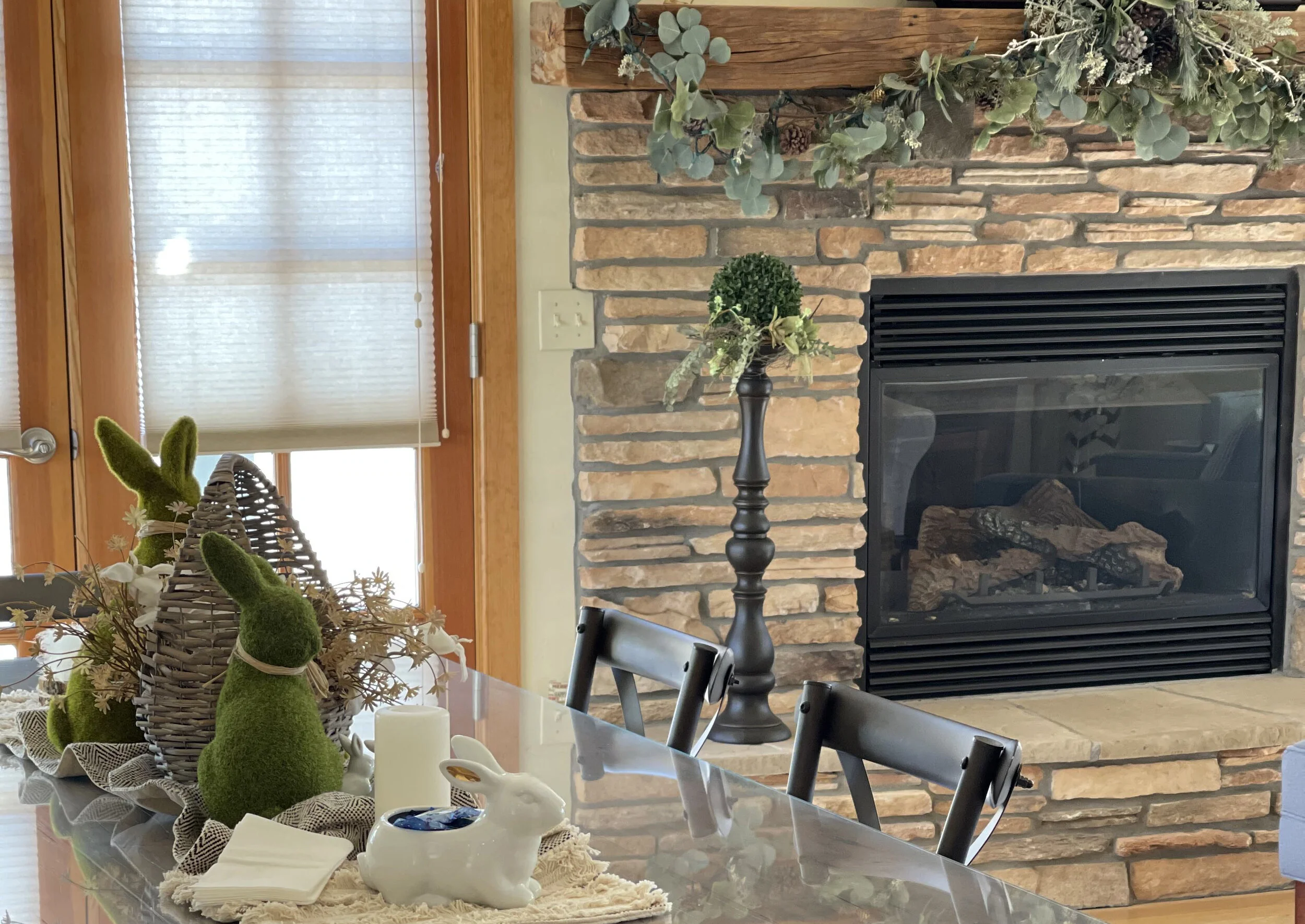 Petula Design Erin Porteous Staging and Interior Design Dining Room.jpg