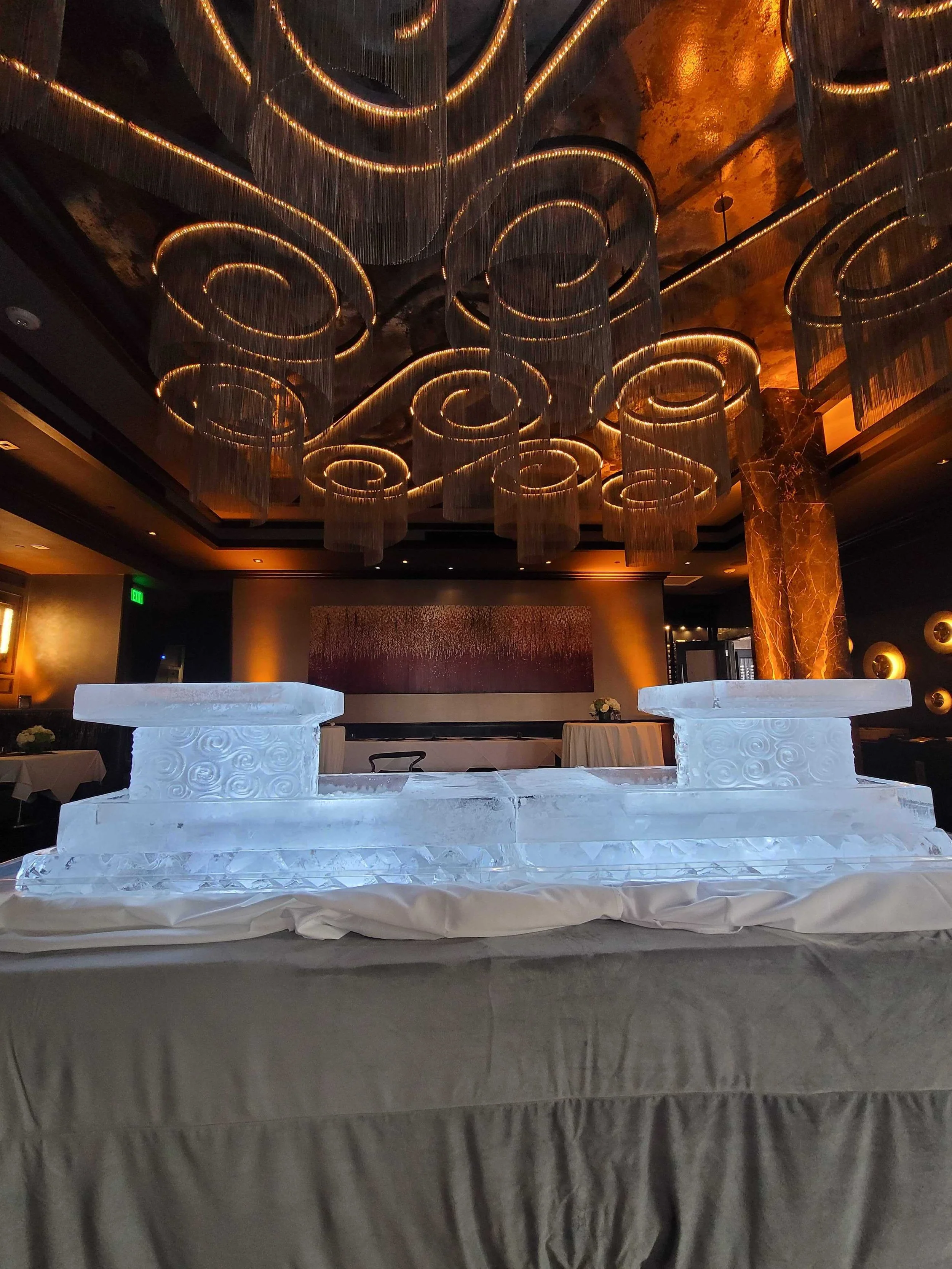 Long Seafood Display with Two Bookend Tiers.jpg