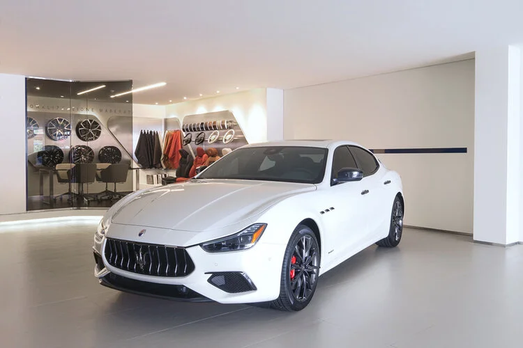 Maserati-Fabiorama-11-Ghibli.jpg