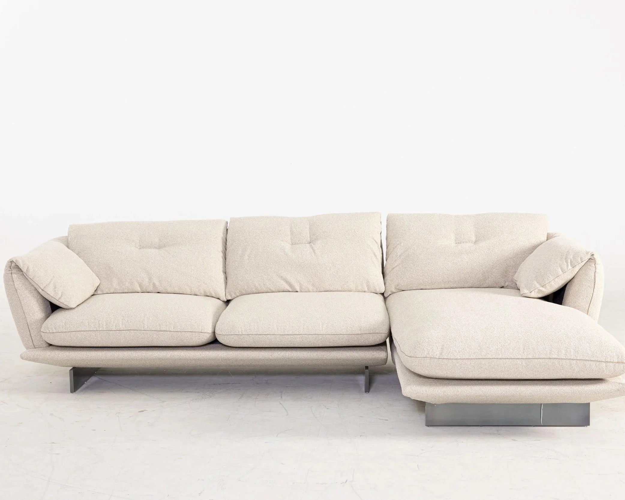 fix+front+leg+detail+it+appears+dirty+and+with+a+line+%281%29.jpg