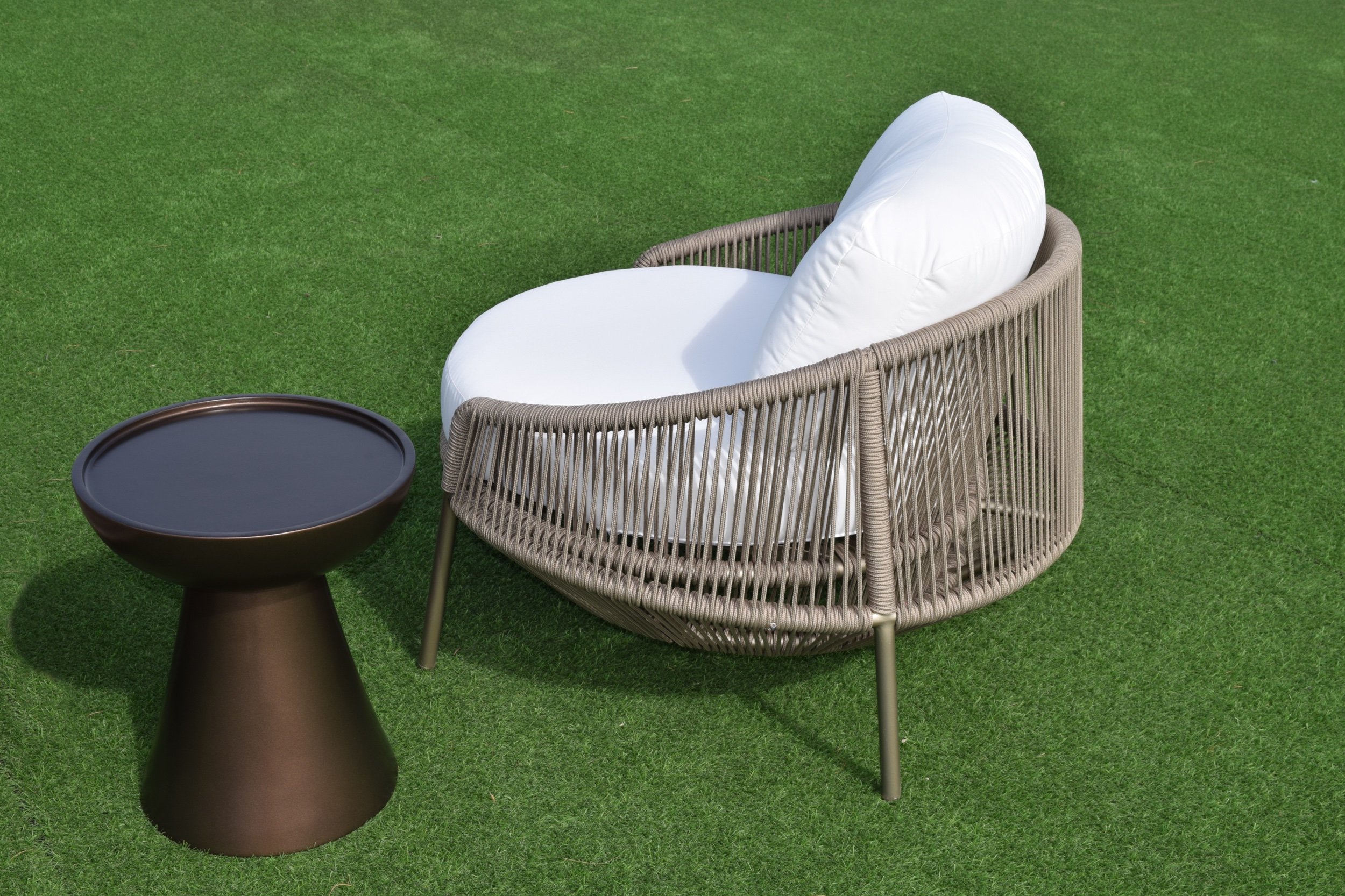 outdoor armchair with coffe table