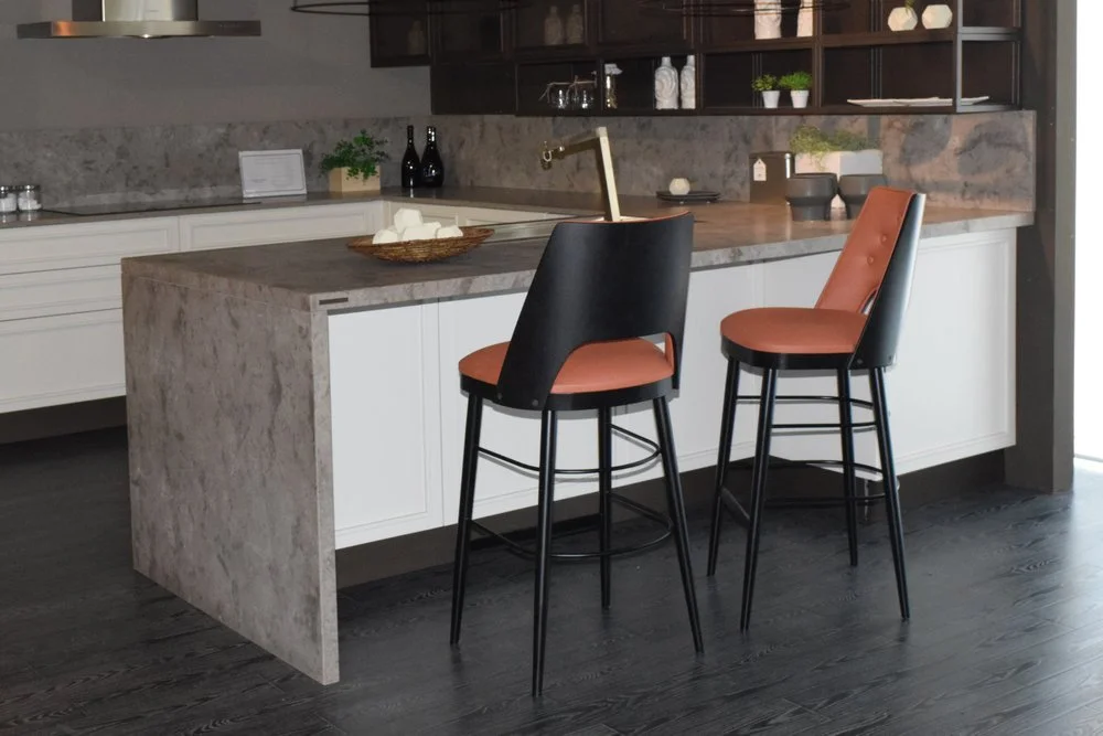 Devy Barstool Seen img.jpeg