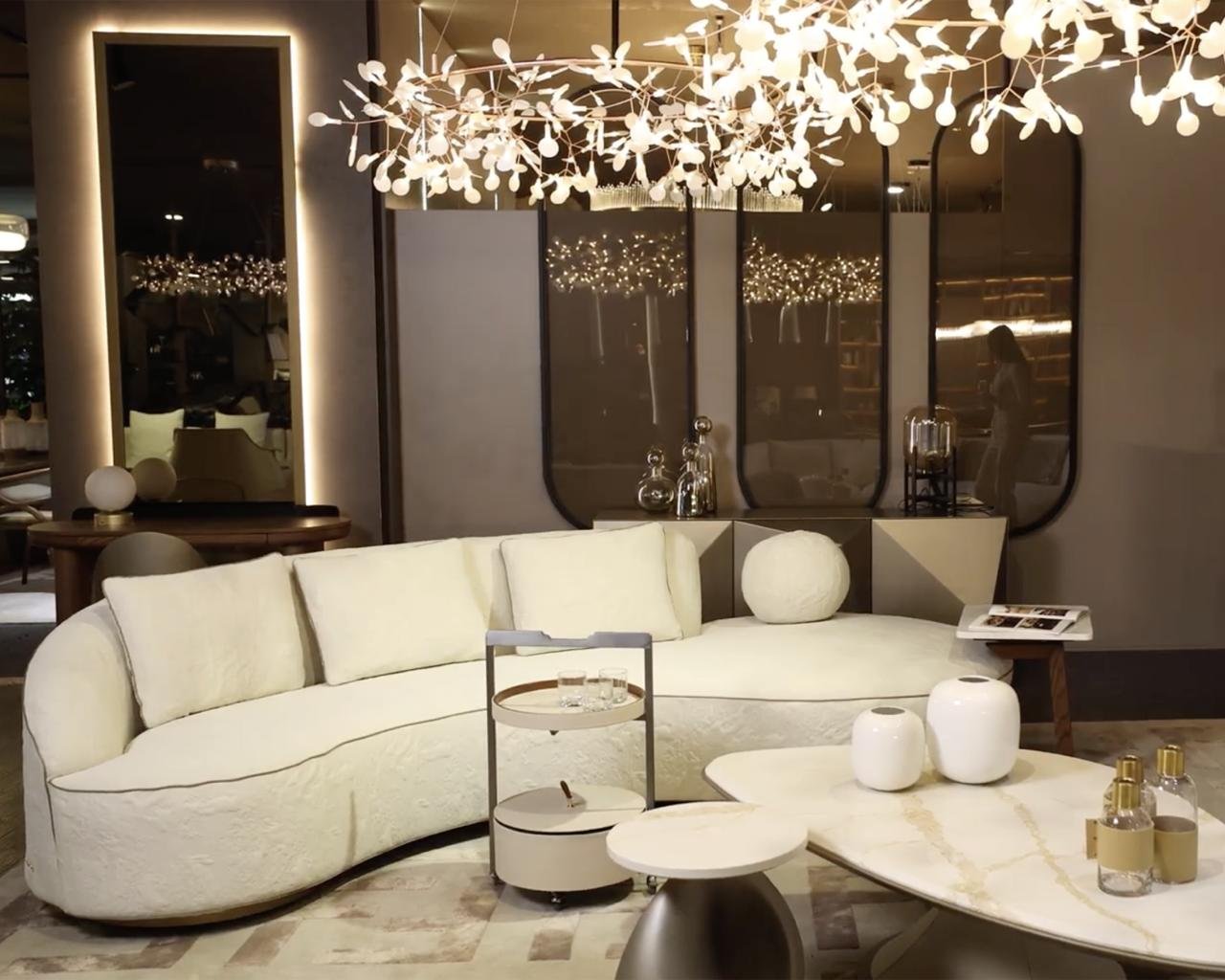 Oscar luxury sofa display in a luxury hotel