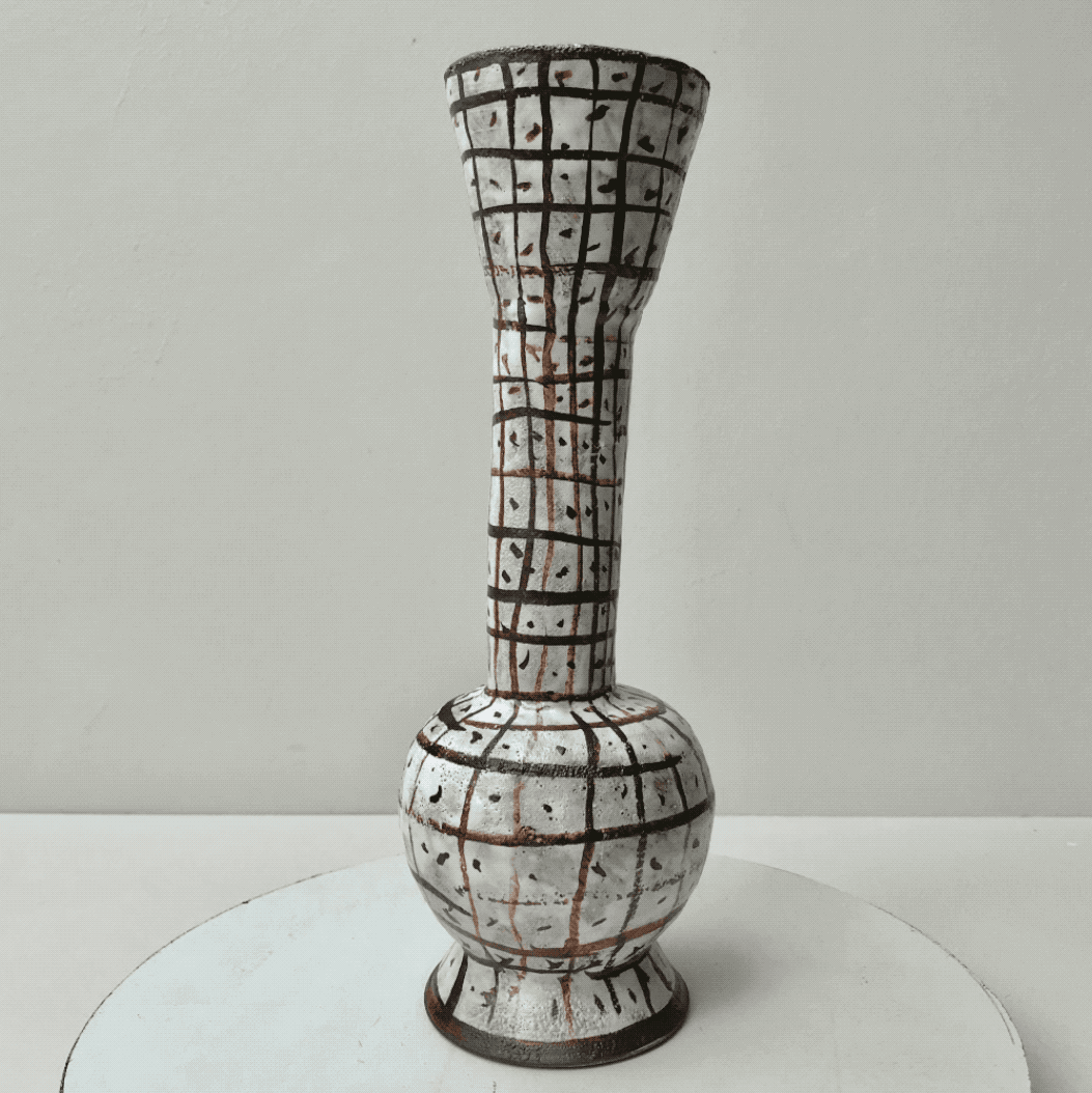 bottle vase with grid.2019-02-01 07_42_24.gif