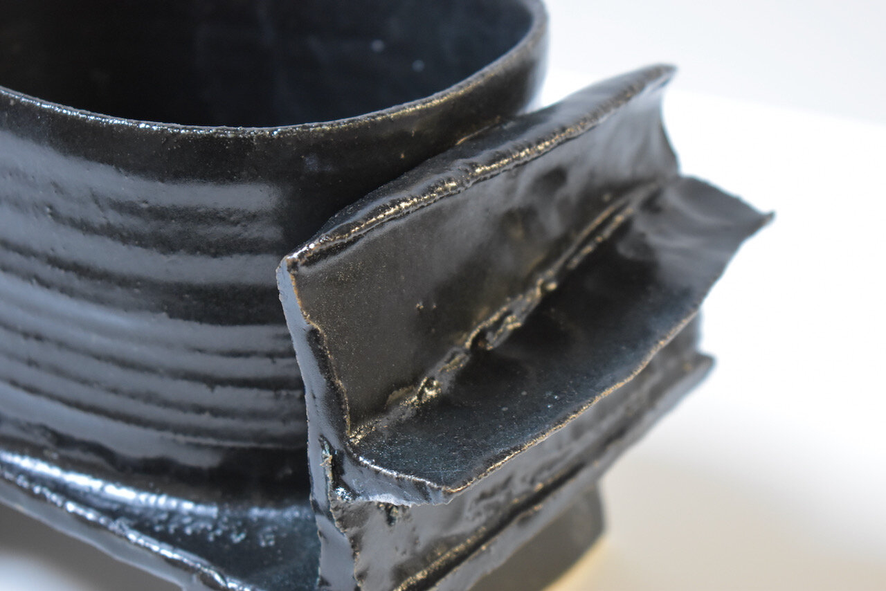 Black Dish with Ruffle - 7.jpeg