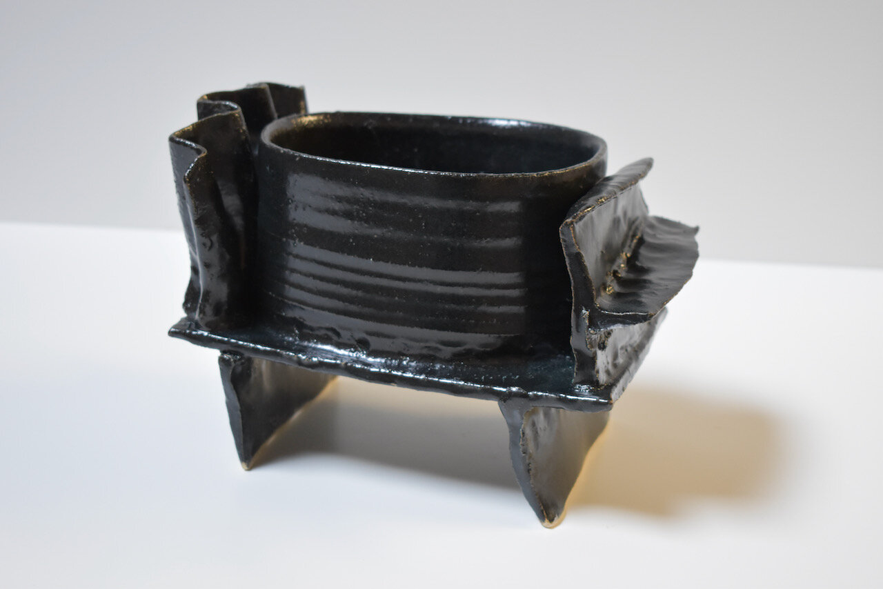 Black Dish with Ruffle - 4.jpeg