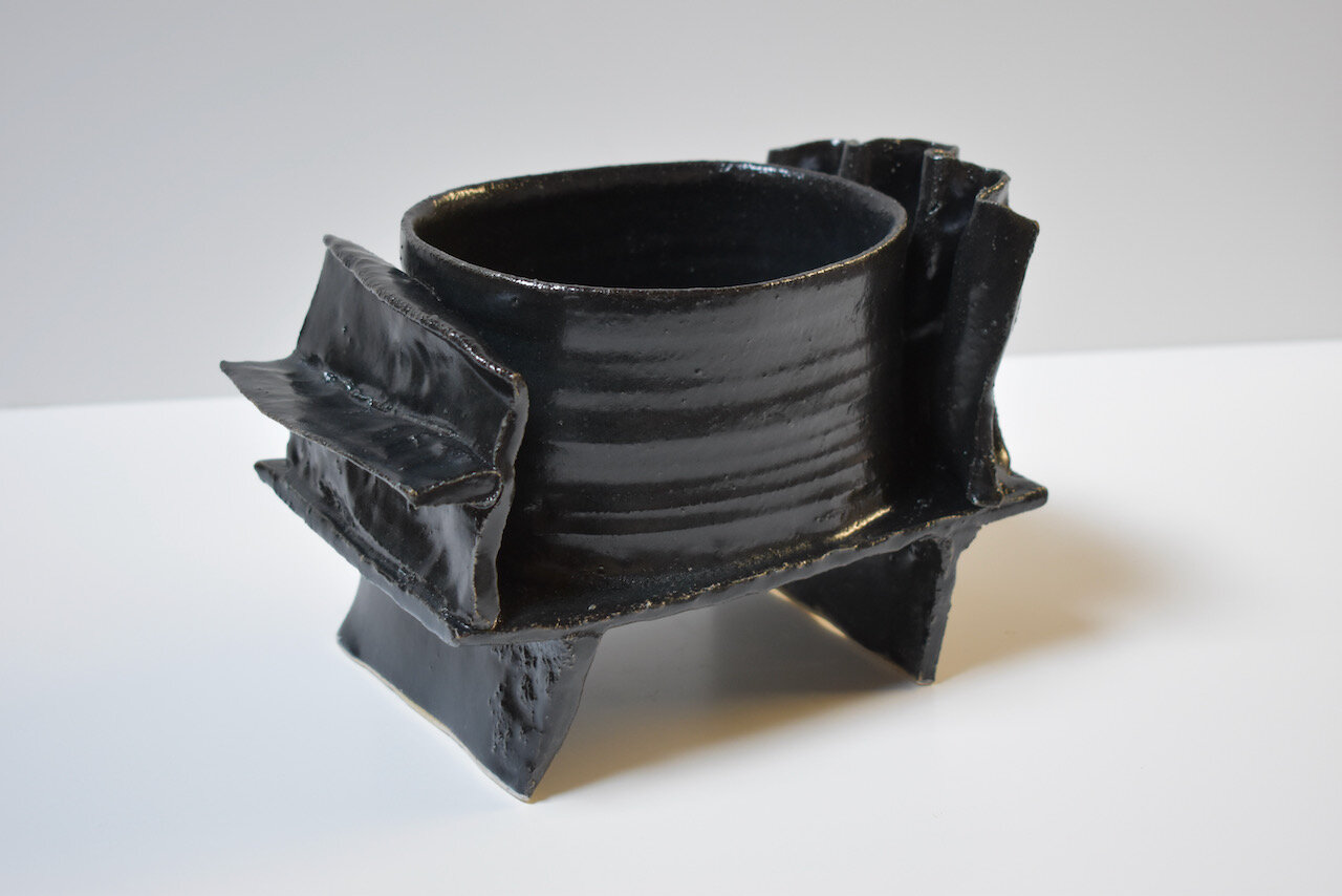 Black Dish with Ruffle - 3.jpeg