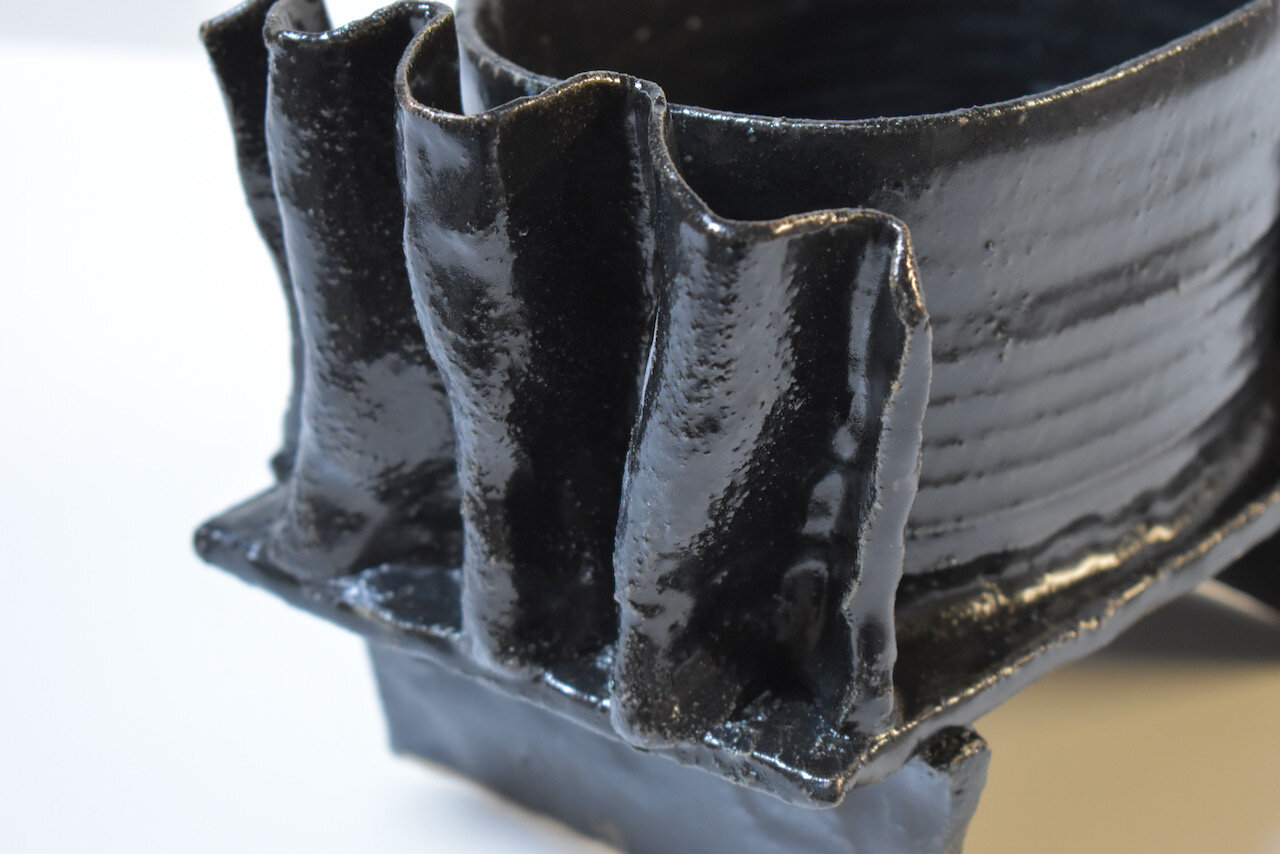 Black Dish with Ruffle