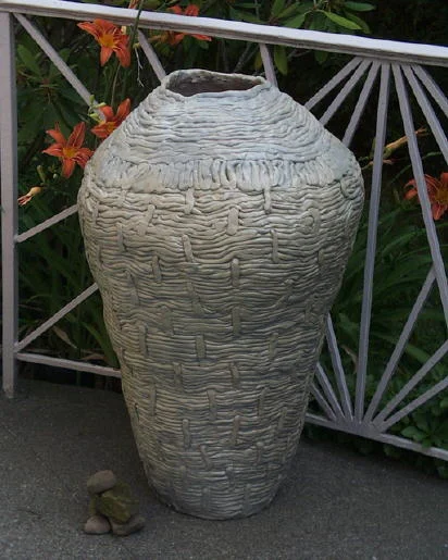 "Tall Pot"