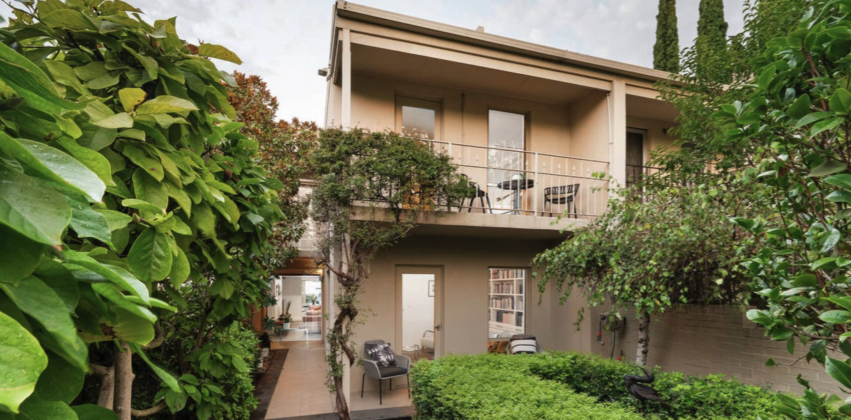 Are Investors Selling In 2024?