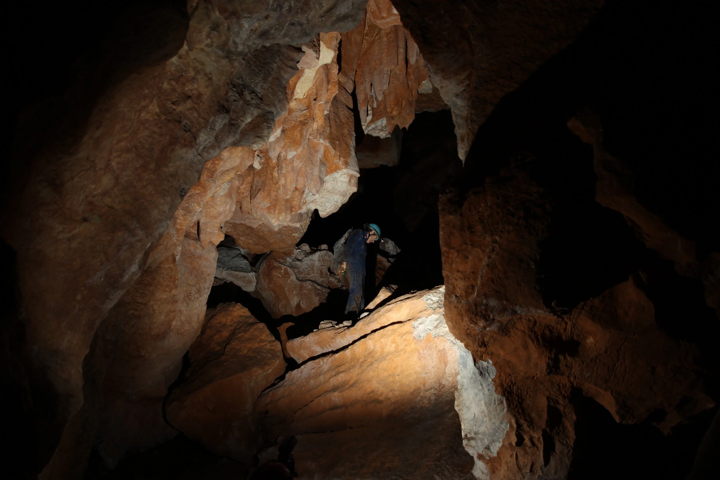View up to Jim standing on ledge ATT00422 (2).jpg