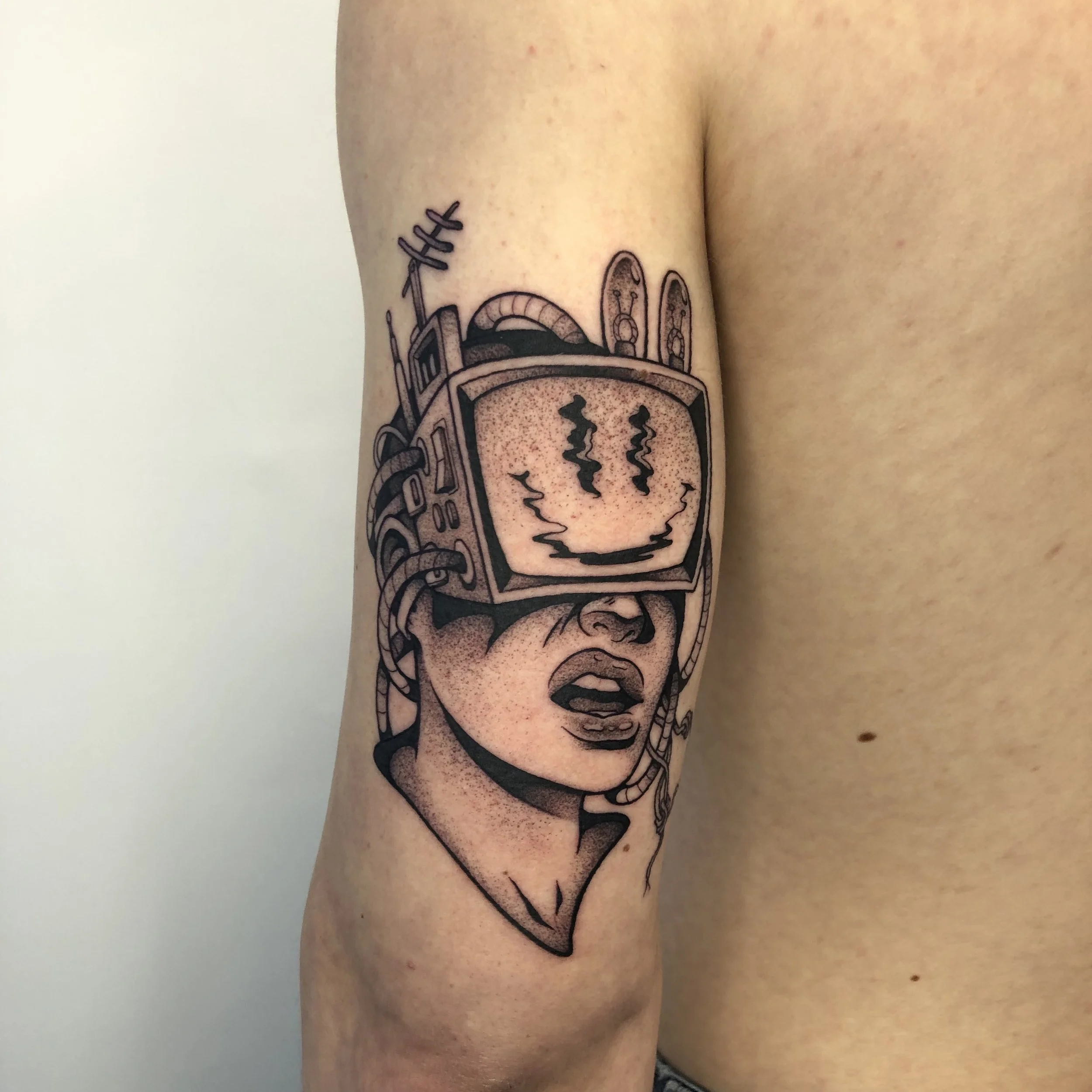 Abstract line tattoo