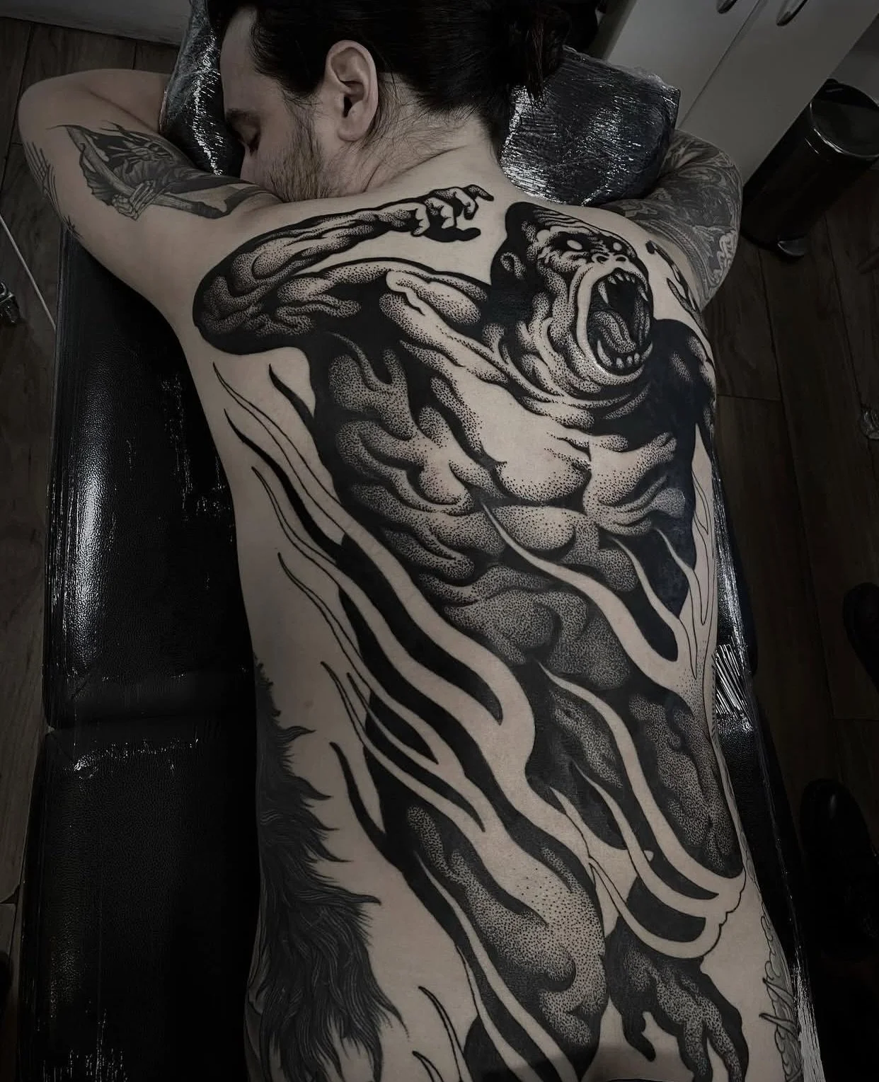 Done by @mishlatattooillustration for info and bookings 📩 mishlastuff@gmail.com 
&bull;
&bull;
&bull;
#redpointtattoo #mishlatattoo #londontattoo