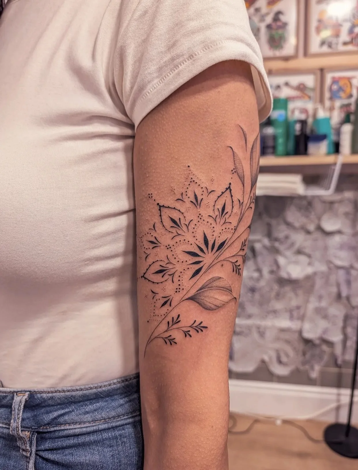 Done by @bibi.lea.tattoo for info &amp; bookings 📩 Bibi.lea.tattoo@gmail.com
&bull;
&bull;
&bull;
#bibileatattoo #finelinetattoo #redpointtattoo