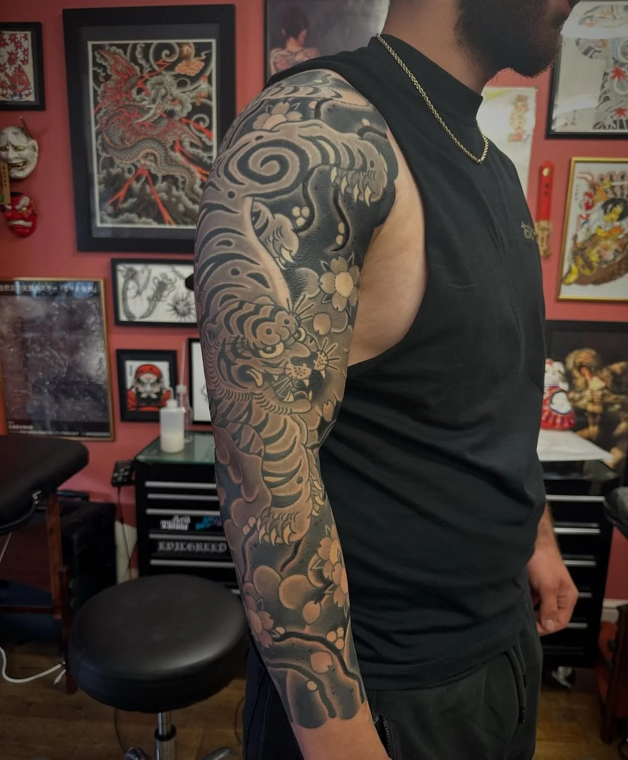 Done by @joe_scarletrose for info &amp; bookings 📩 info@redpointtattoo.com
&bull;
&bull;
&bull;
#redpointtattoo #londontattoo #japanesetattoo