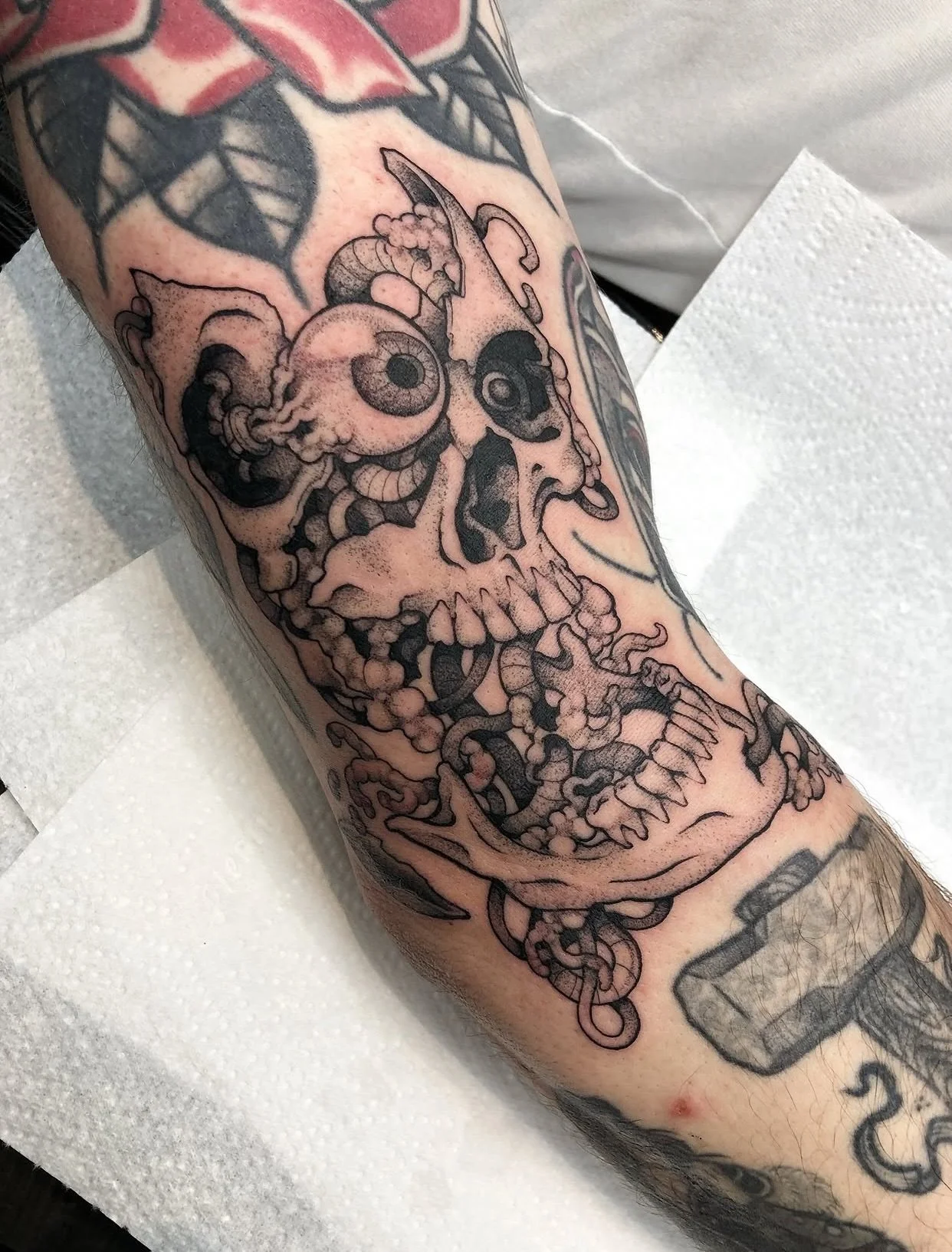 Fun skull collection by @clarawelshtattoos for info &amp; bookings 📩 clarawelshtattoos@gmail.com
&bull;
&bull;
&bull;
#clarawelshtattoo #colourtattoo #skulltattoo
