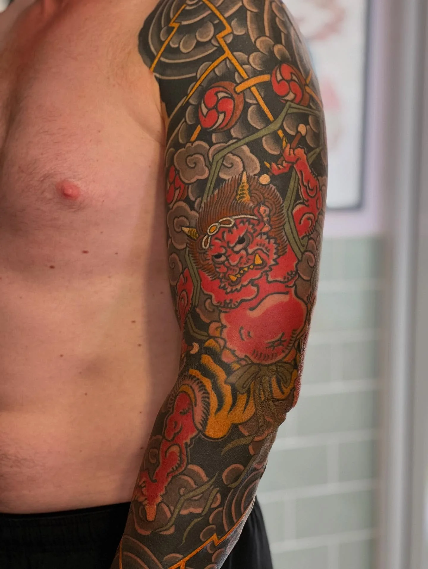 yutaro-sleeve.jpg