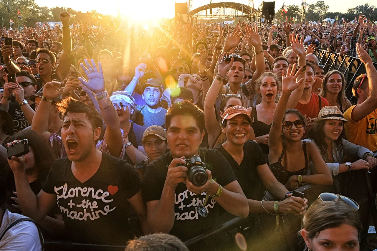 Crowd 3 ACL HL 2012.jpg