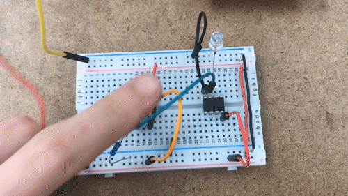 attiny1.gif