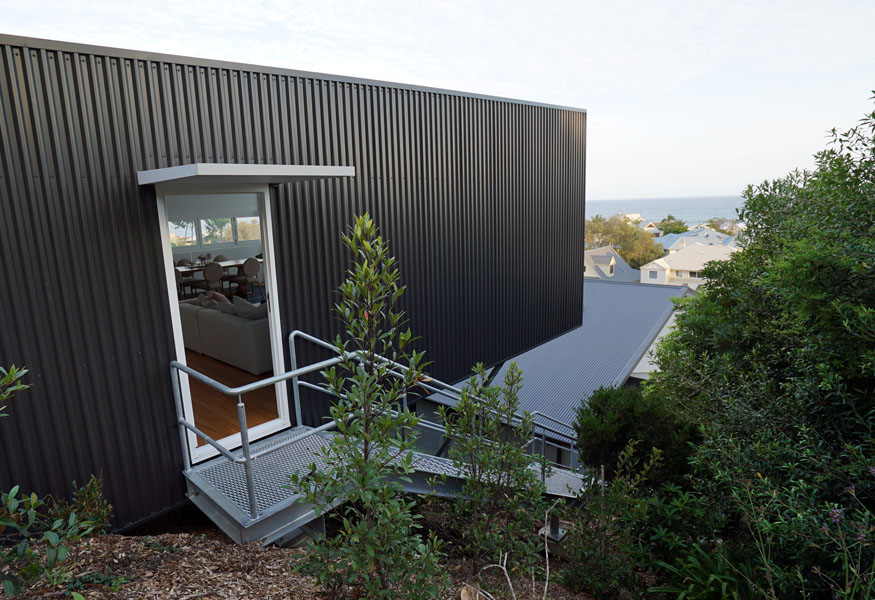 North Avoca Studio Entry
