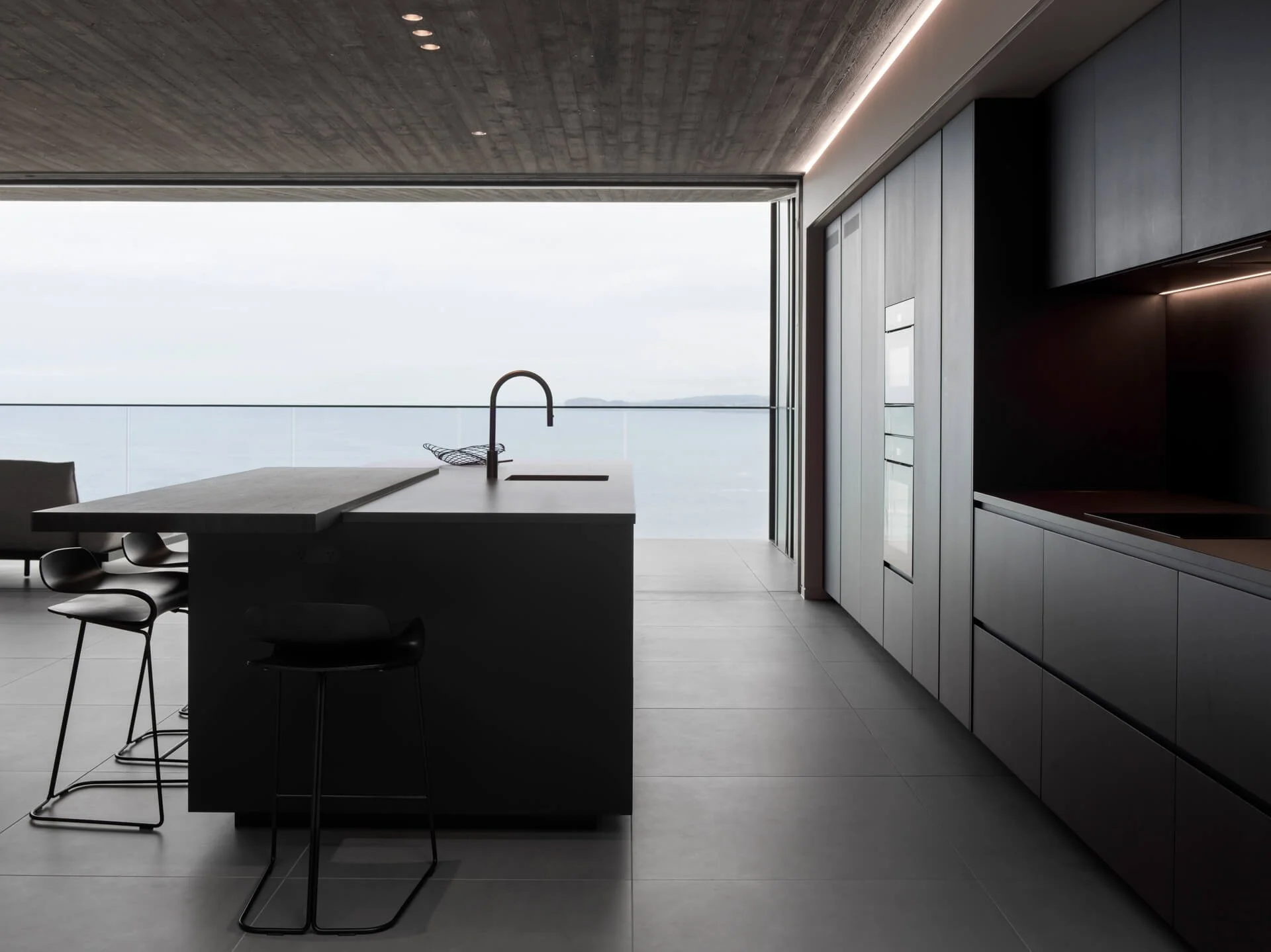 Killcare Heights Escarpment House Kitchen