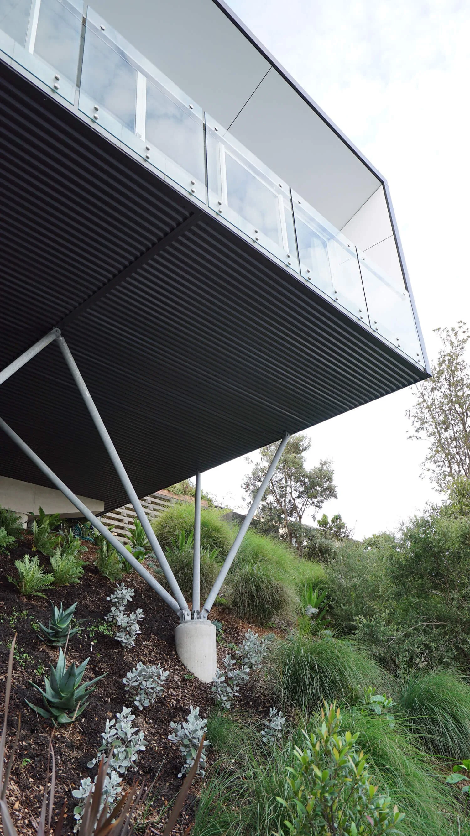 North-Avoca-Studio-Soffit-Cantilever.jpg
