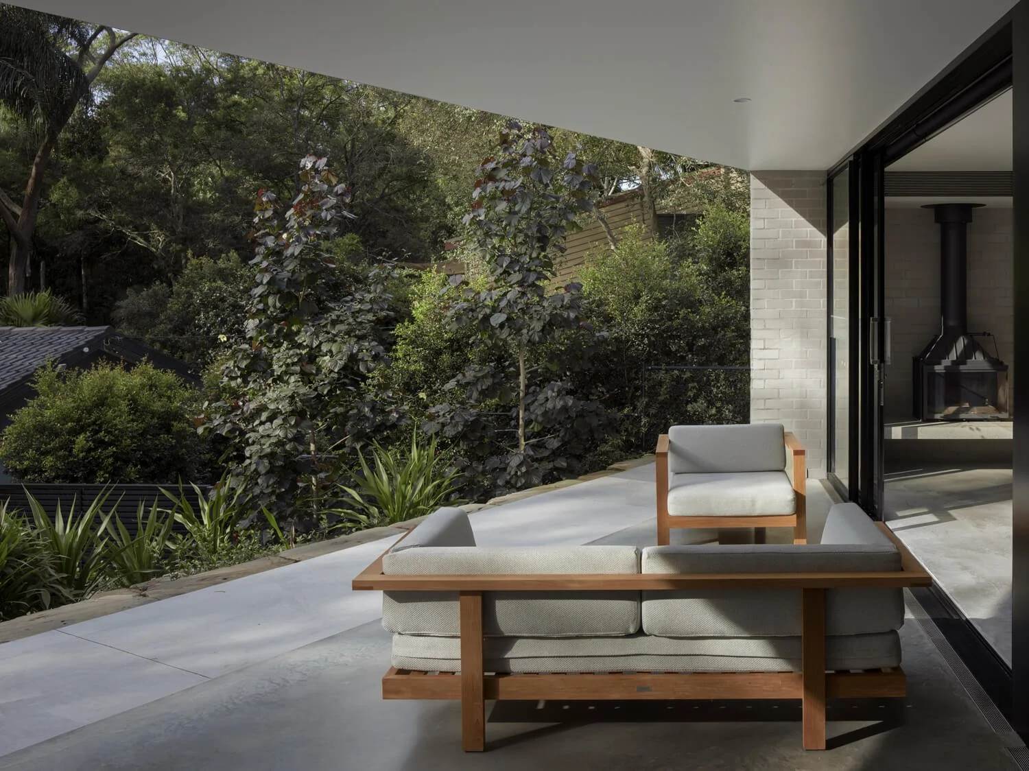 1030-House-Pearl-Beach-Outdoor-Living.jpg