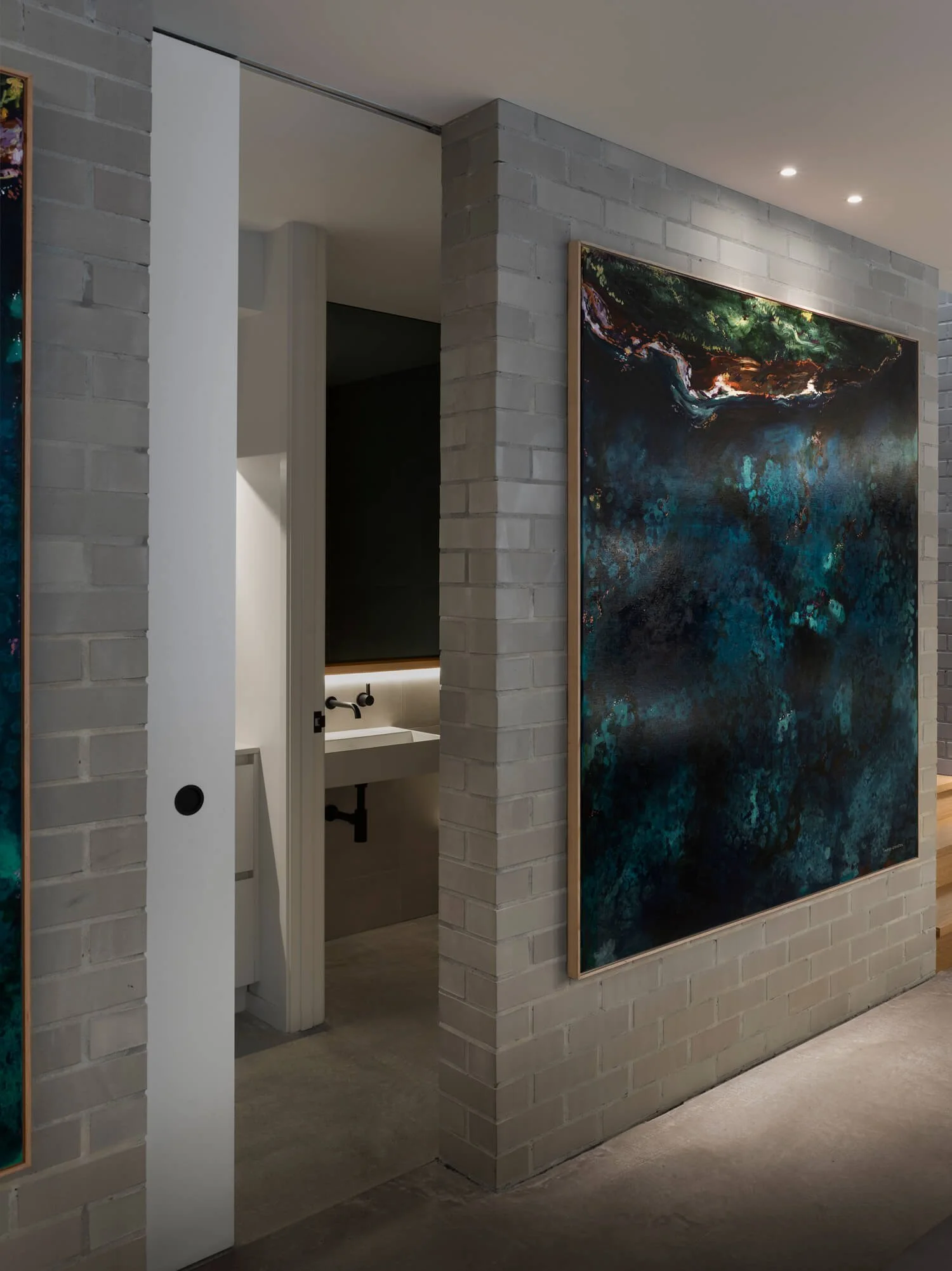 1030-House-Pearl-Beach-Laundry-Powder-Room.jpg
