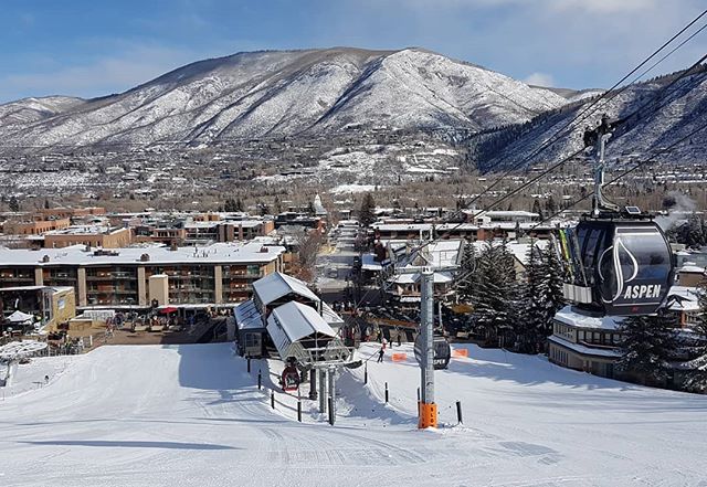 Great days skiing in the US | thx @scottmellin + heidi for having us 🤙

#0degreesfahrenheit #forskiers #kaestleski #fx106HP #fx96HP #thenorthface  #neverstopexploring #FGSG #aspen