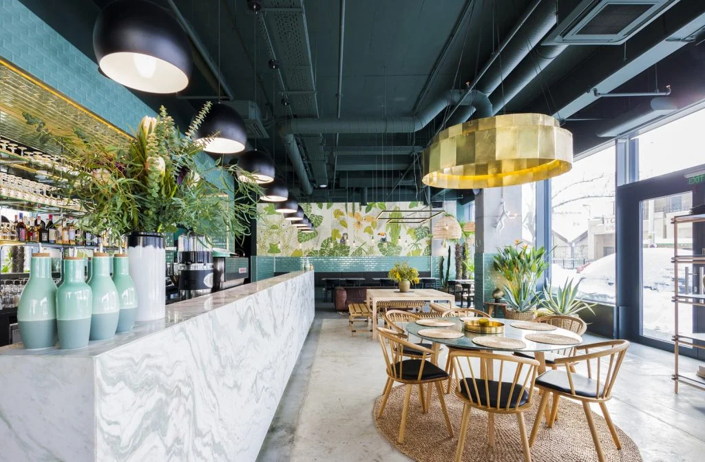 Khu vục quầy bar của nhà hàng