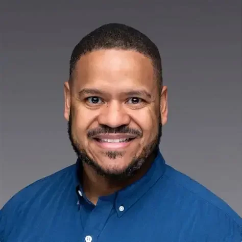 Derrick Mills
