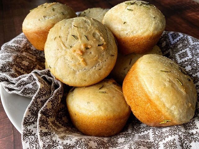 New post: Rosemary Focaccia Rolls! These are super quick and easy to make. Link in bio for recipe. 🍞🍞🍞 ⠀⠀⠀⠀⠀⠀⠀⠀⠀⠀⠀⠀ ⠀⠀⠀⠀⠀⠀⠀⠀⠀⠀⠀⠀ ⠀⠀⠀⠀⠀⠀⠀⠀⠀⠀⠀⠀
⠀⠀⠀⠀⠀⠀⠀⠀⠀⠀⠀⠀ ⠀⠀⠀⠀⠀⠀⠀⠀⠀⠀⠀⠀ ⠀⠀⠀⠀⠀⠀⠀⠀⠀⠀⠀⠀
#freshtodess #recipes #baking #easyrecipe #bakingblog #lovetobake 