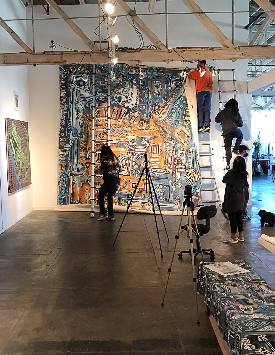 Chaves installing "Dinosauria We"