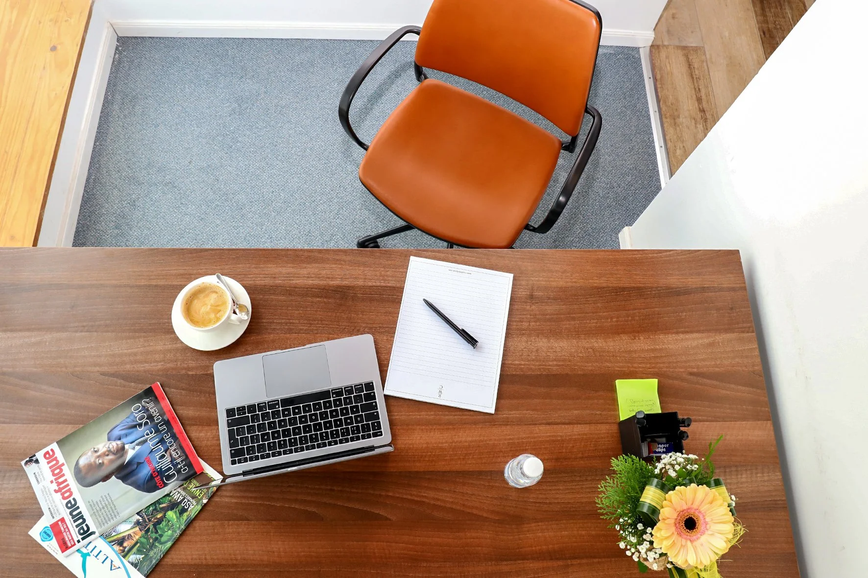 Coworking Abidjan : pourquoi les entreprises abandonnent les bureaux traditionnels ? 🚀