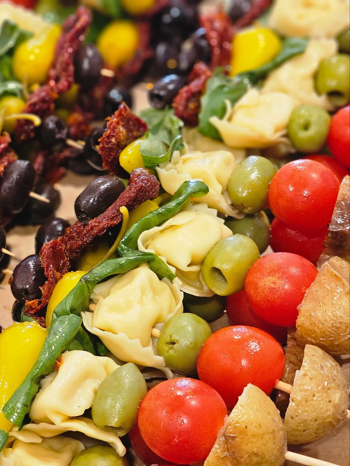 The guest list? Handpicked.
The playlist? Fire.
The food? Let’s just say… your friends will be in awe.
Just like these juicy tortellini skewers we bring the flavor flex and the presentation power.
🎉 Ready to plan your next epic bash?