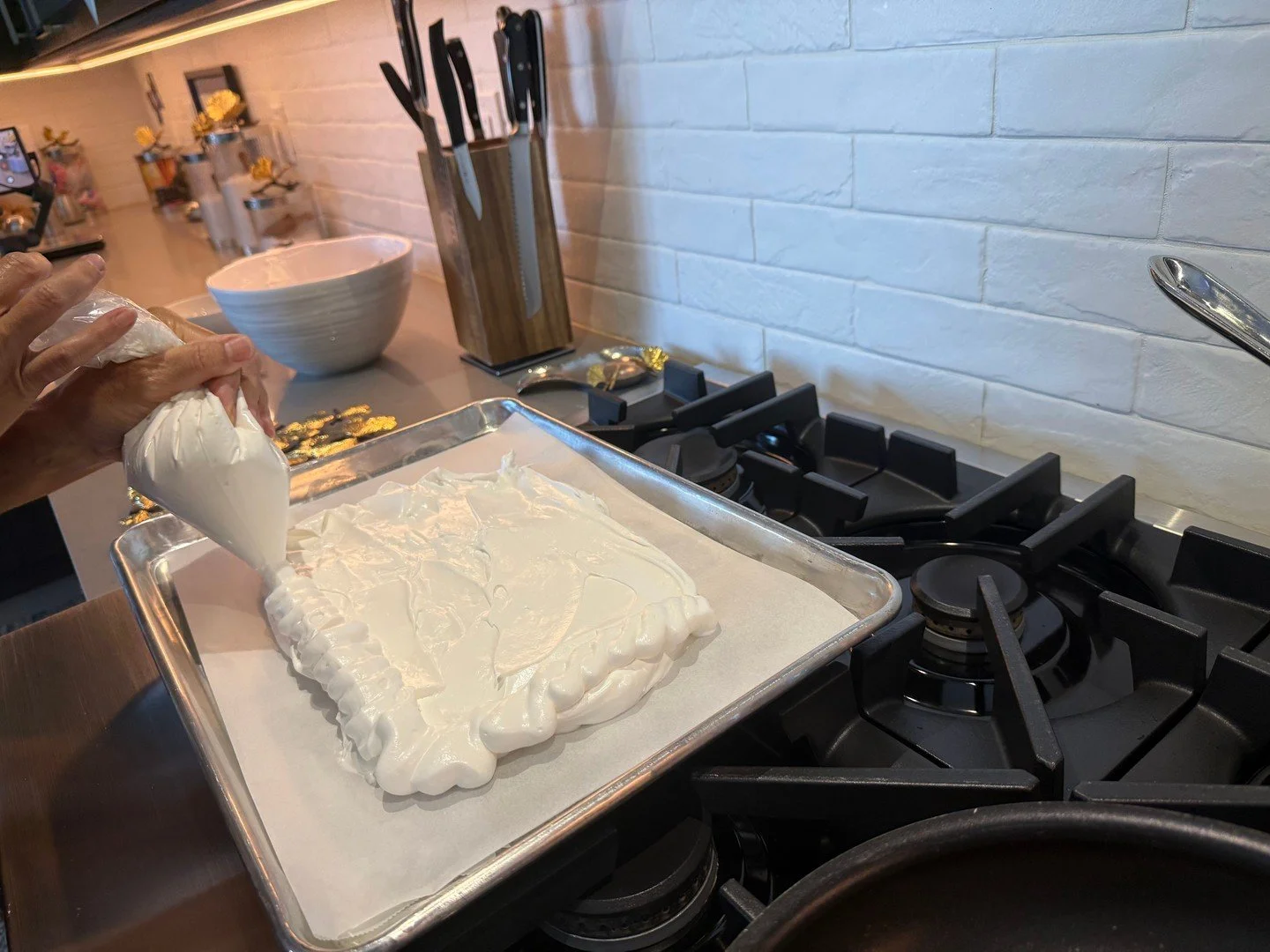 Before the dessert gets plated... it gets loved.
Meringue isn’t something you rush. It’s air, sugar, and patience — piped to perfection before it ever hits the oven.
At Busy Bee, we don’t believe in “just okay” d