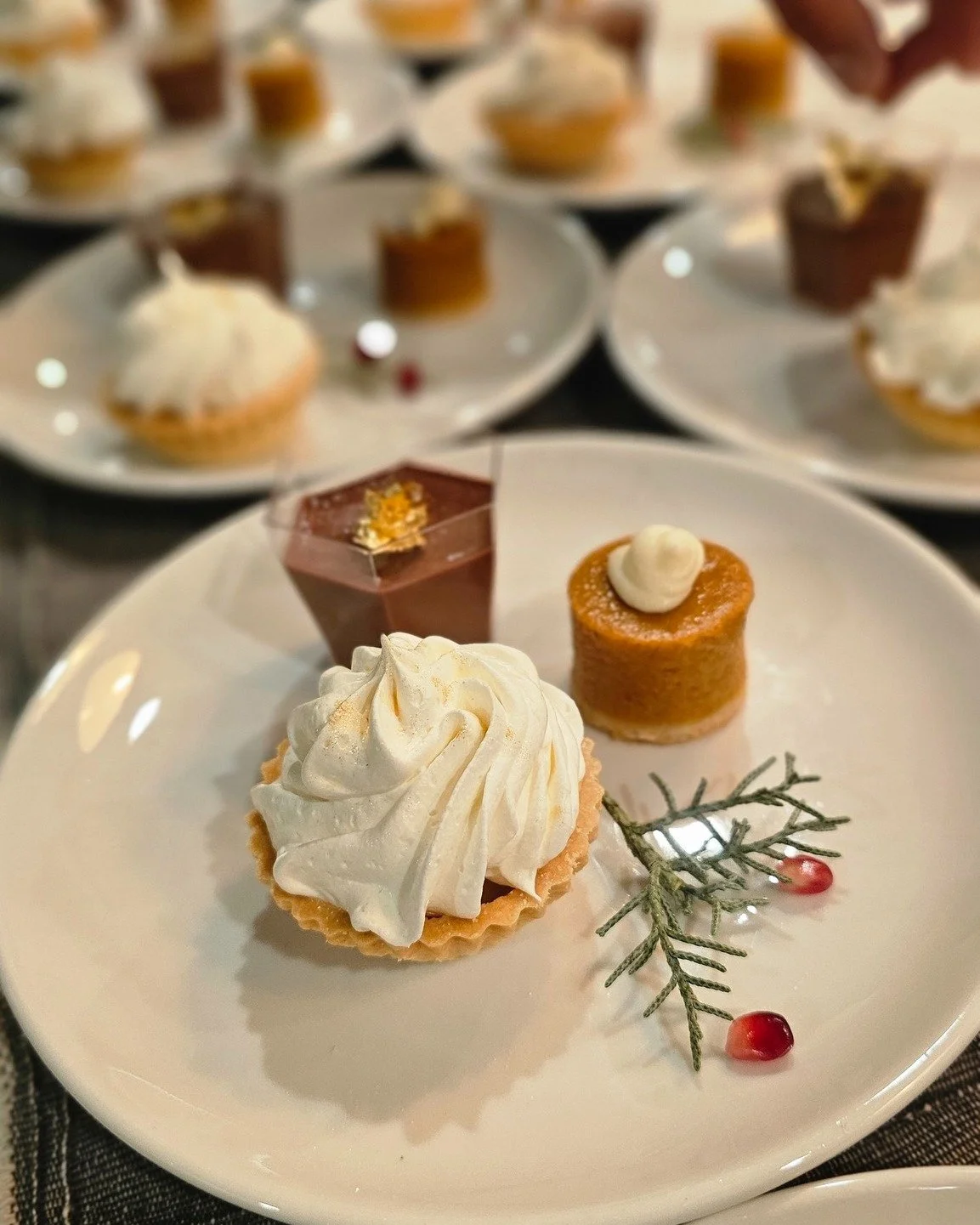 A sweet trio that says &ldquo;we thought of everything&rdquo;&mdash;mini pumpkin pie, chocolate mousse with gold flake, and whipped citrus tart. Joy in every bite.

📱858-405-5372
📍San Diego, CA
💻busybeecookforme.com
.
#busybeesd #catering #persona