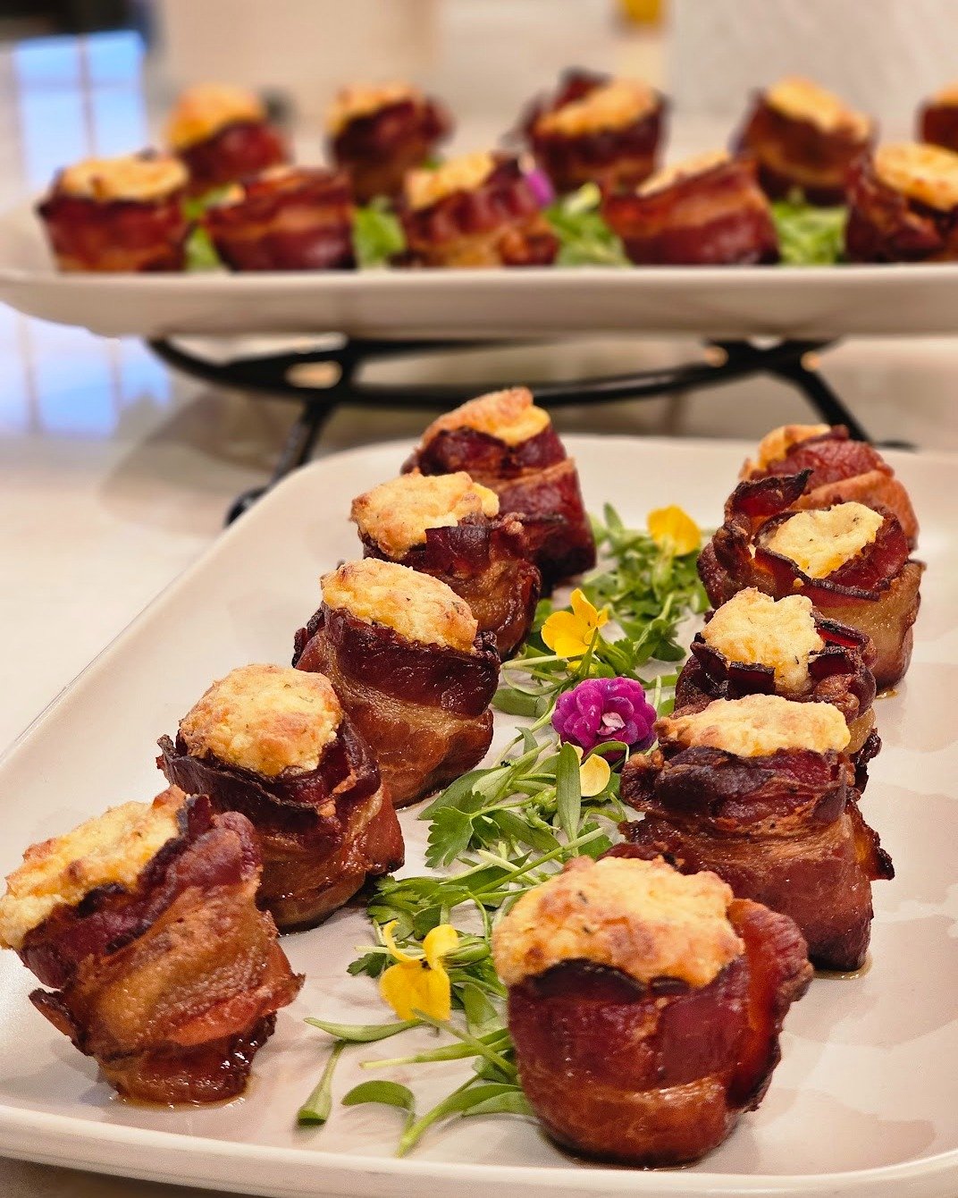 You know it&rsquo;s a party when trays of bacon-wrapped goodness hit the table. These crowd-pleasers flew off the plate in minutes &mdash; crispy, savory, and made to impress.
🔥 Ready to bring these to your next celebration?

📱858-405-5372
📍San Di