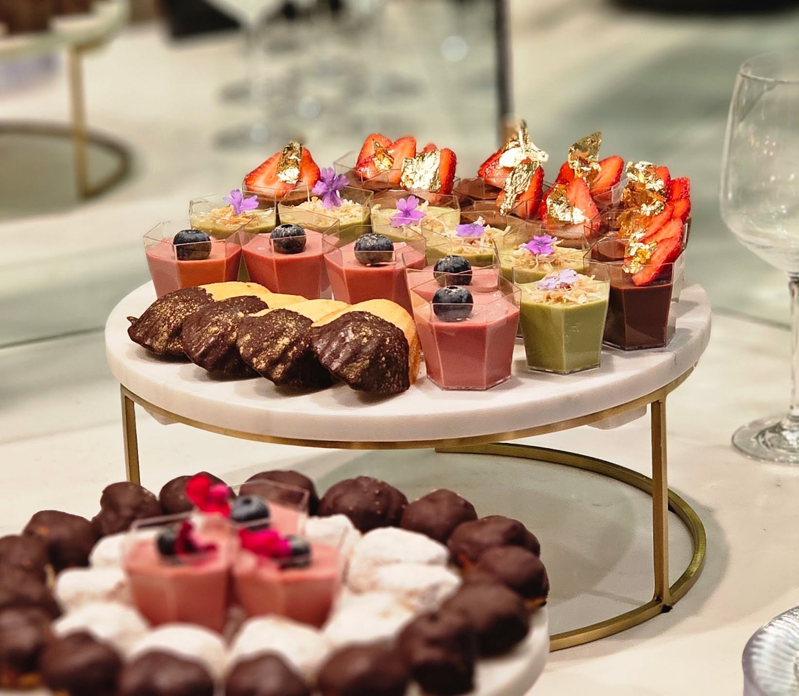 Mini desserts, major impact. This isn&rsquo;t your average sweet table &mdash; it&rsquo;s a moment. Edible gold, fresh fruit, handmade bites. Because dessert should feel like a celebration all on its own.
🎉 Let us craft your dream dessert bar.

📱85