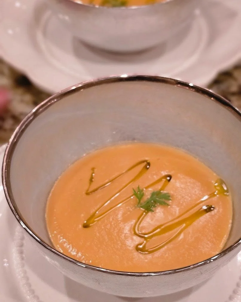 A warm bowl placed gently in front of your guests.
Steam rising. Olive oil swirling. That first spoonful that makes everyone pause and smile.

Comfort and elegance in one simple, perfect course.

Let us bring this level of care and flavor to your nex