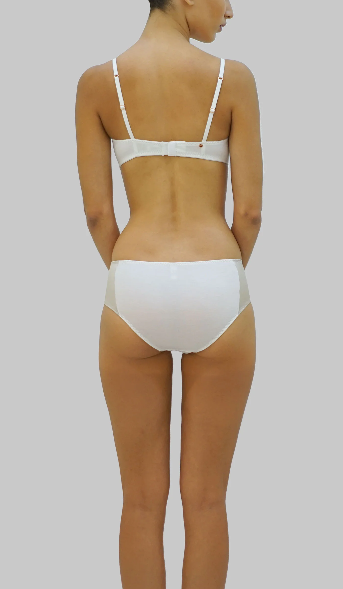PHEBE-TRIANGLE-SHORTY-GRIS-DOS.jpg