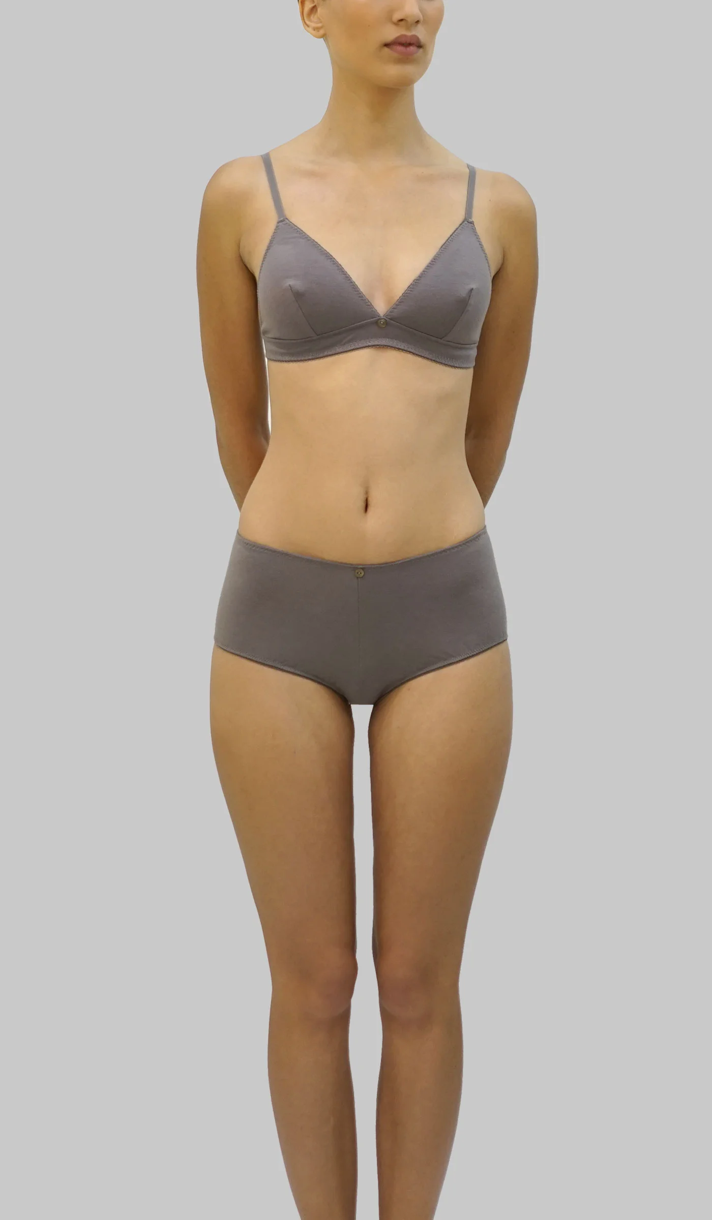HESTIA_TRIANGLE_CULOTTE_HAUTE_GRIS_FACE.jpg