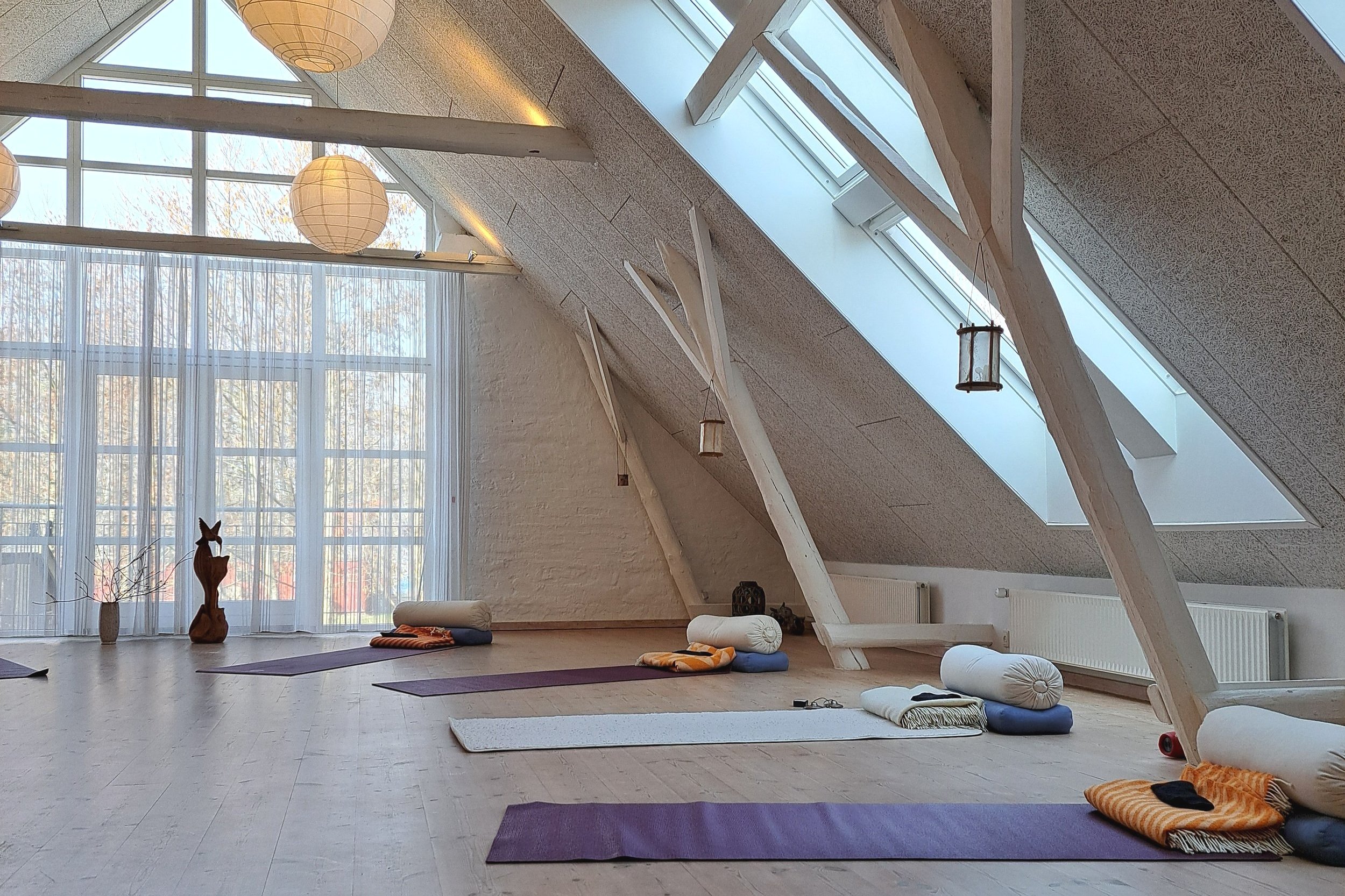 Somatisk YogaRetreat på Rødegaard - Hvile kommer før handling