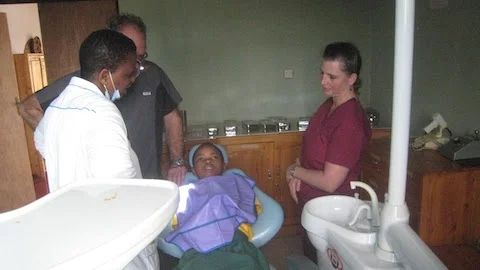 2019-02-visitors-dentist-others-9.jpg