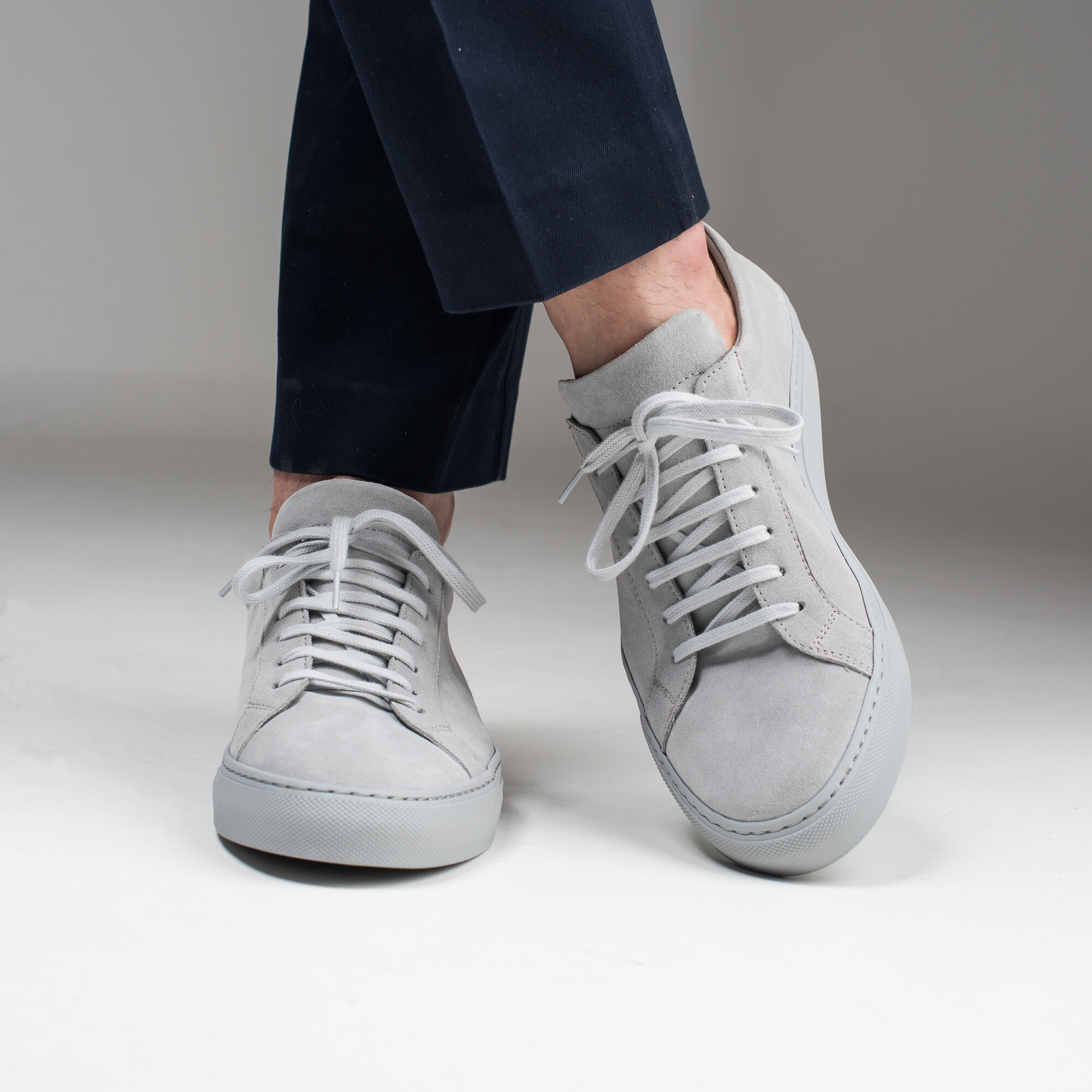 Essential Sneakers Light Grey Suede Artisan Lab