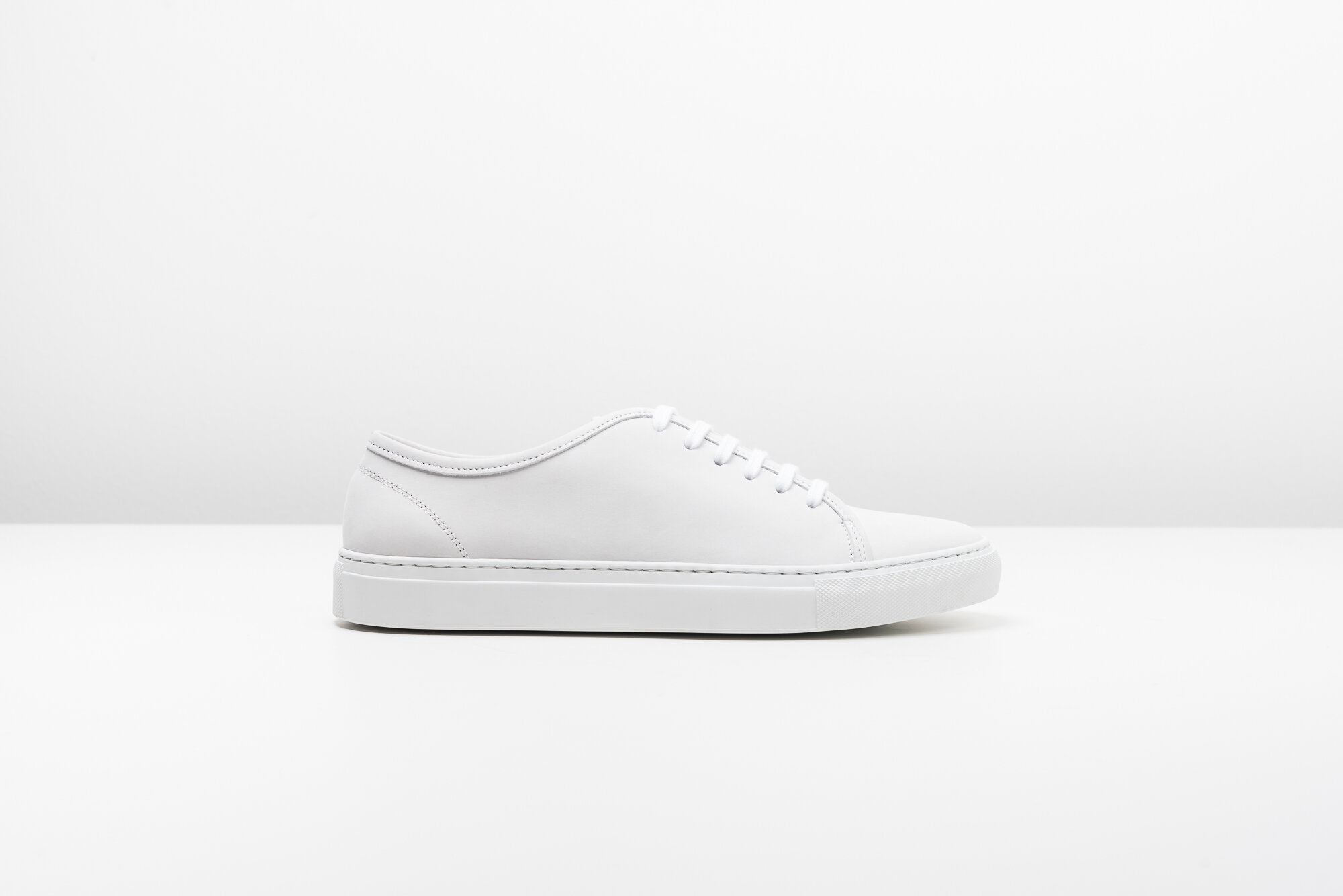 Minimal Sneakers White Nubuck Artisan Lab