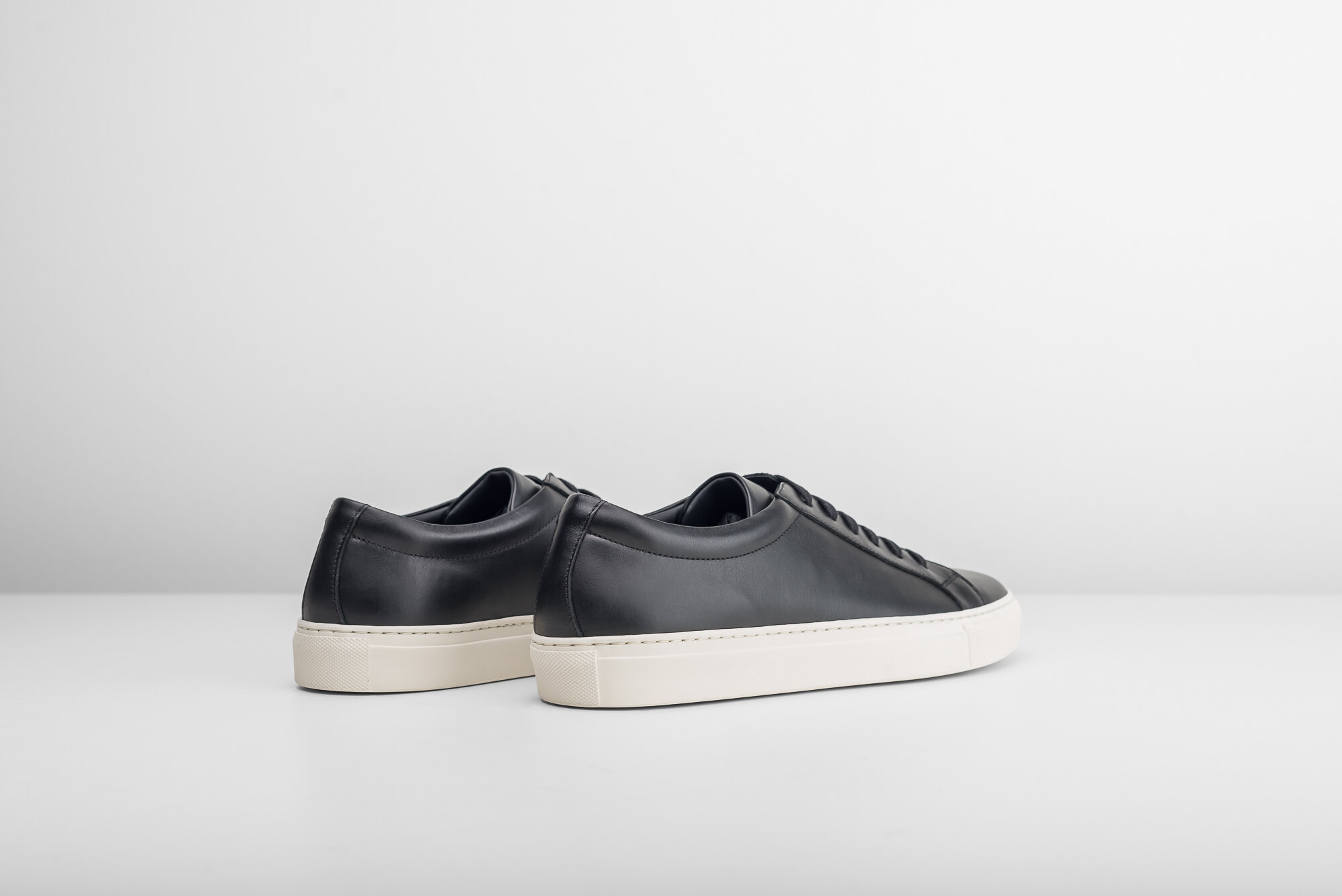 Artisan Lab - Classic Sneakers Black Essential Sneakers - Dark Grey | Artisan Lab main image 3
